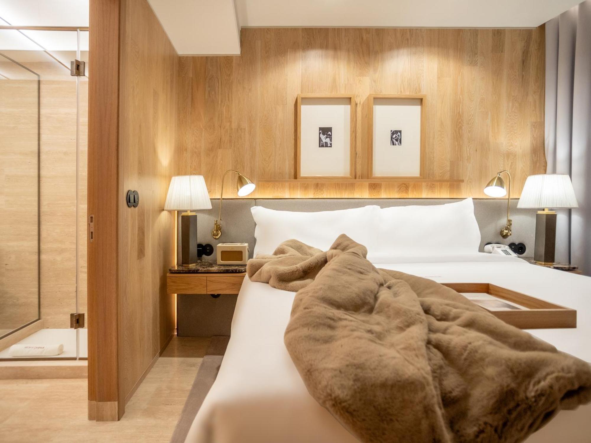 Contemporary Suite Balcony