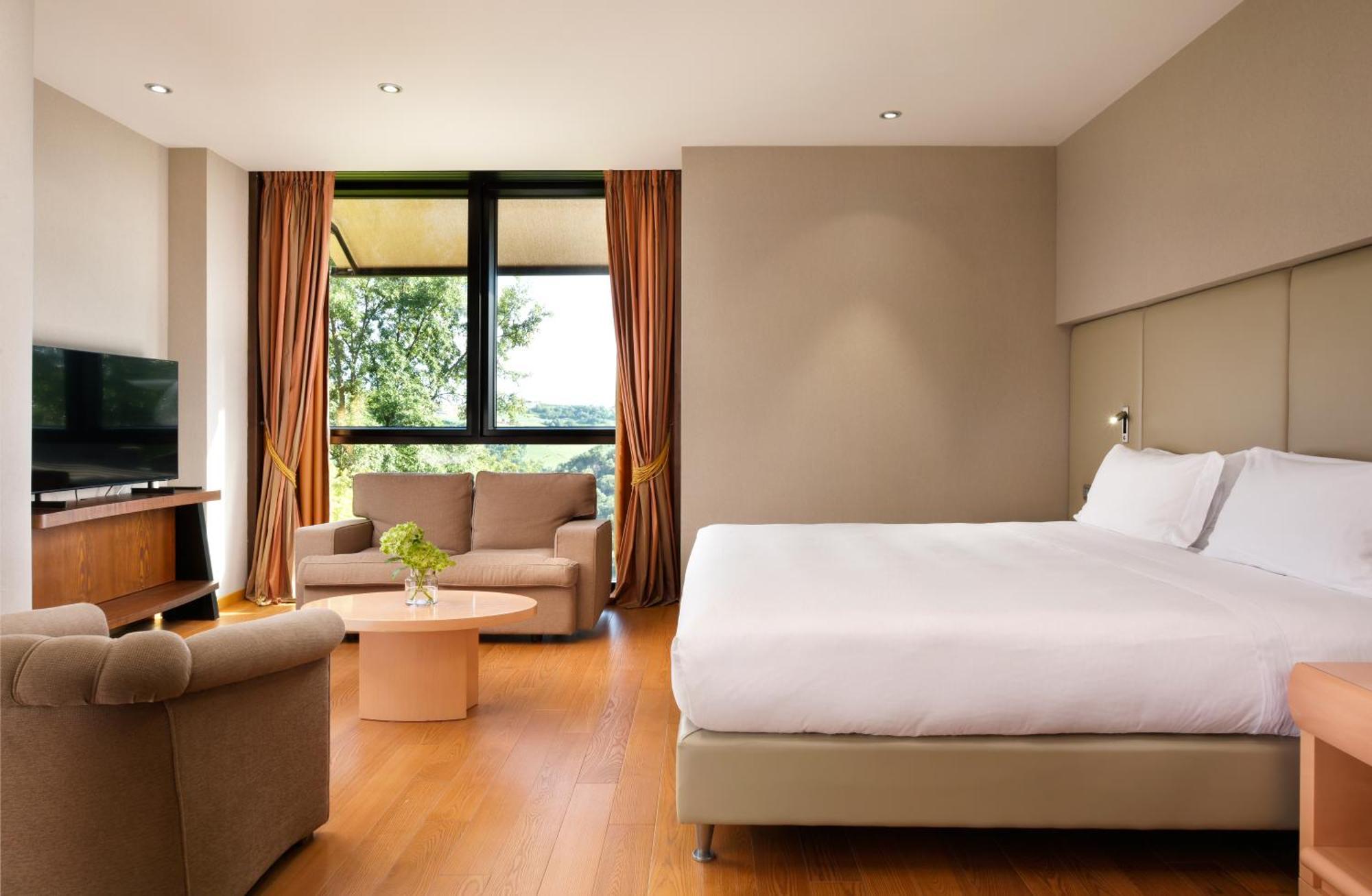 Deluxe Double or Twin Room,1703552475:JPEG