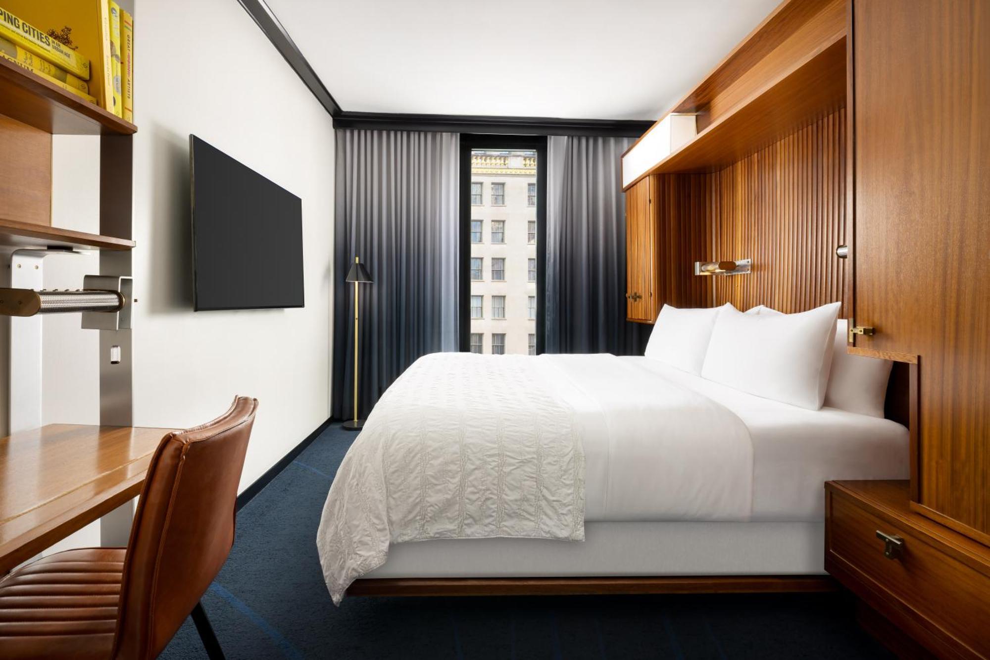 Classic King Room,1731393954:JPEG