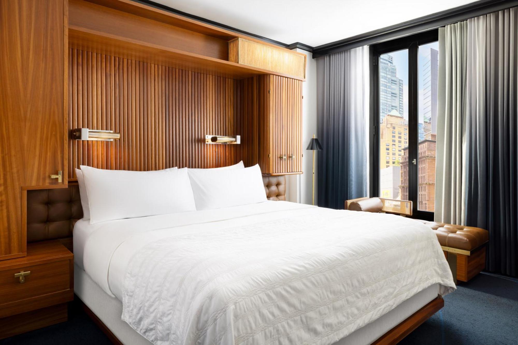 Deluxe King Room,1703568945:JPEG