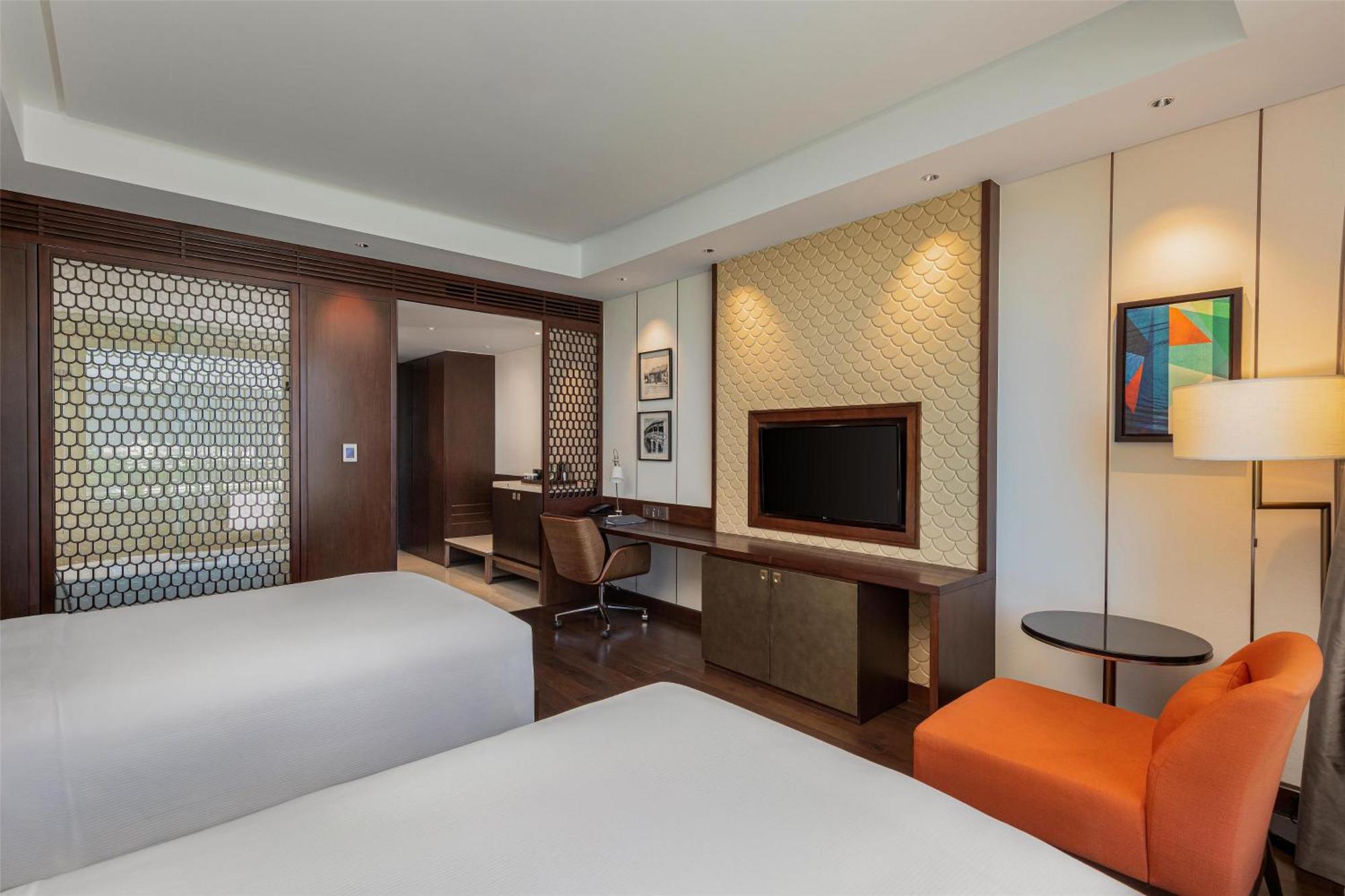 Queen Room Two Queen Beds River View