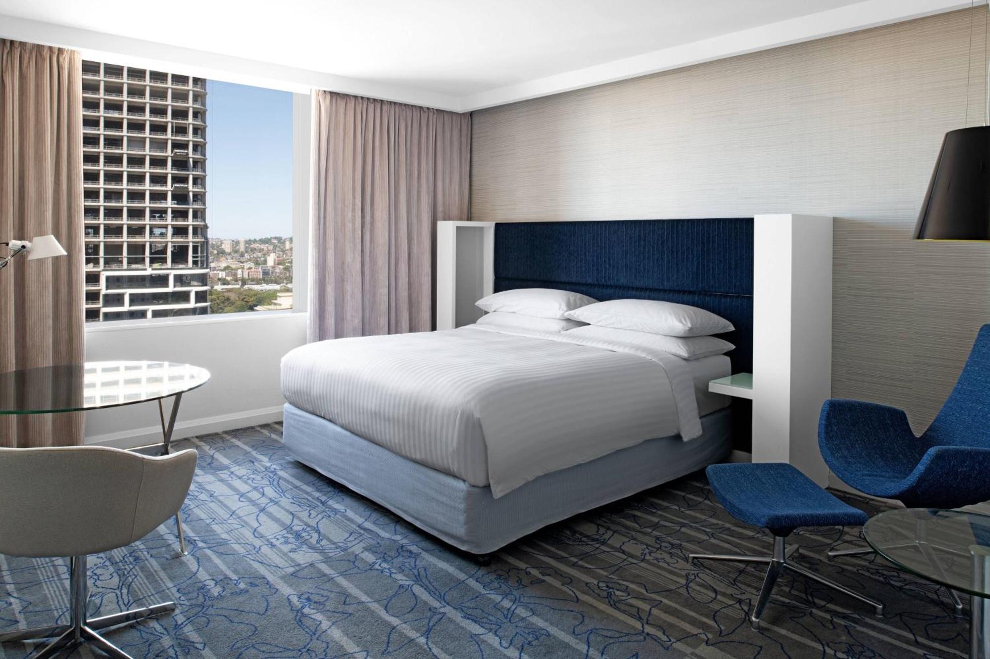 Guest room 1 King Cityscape View