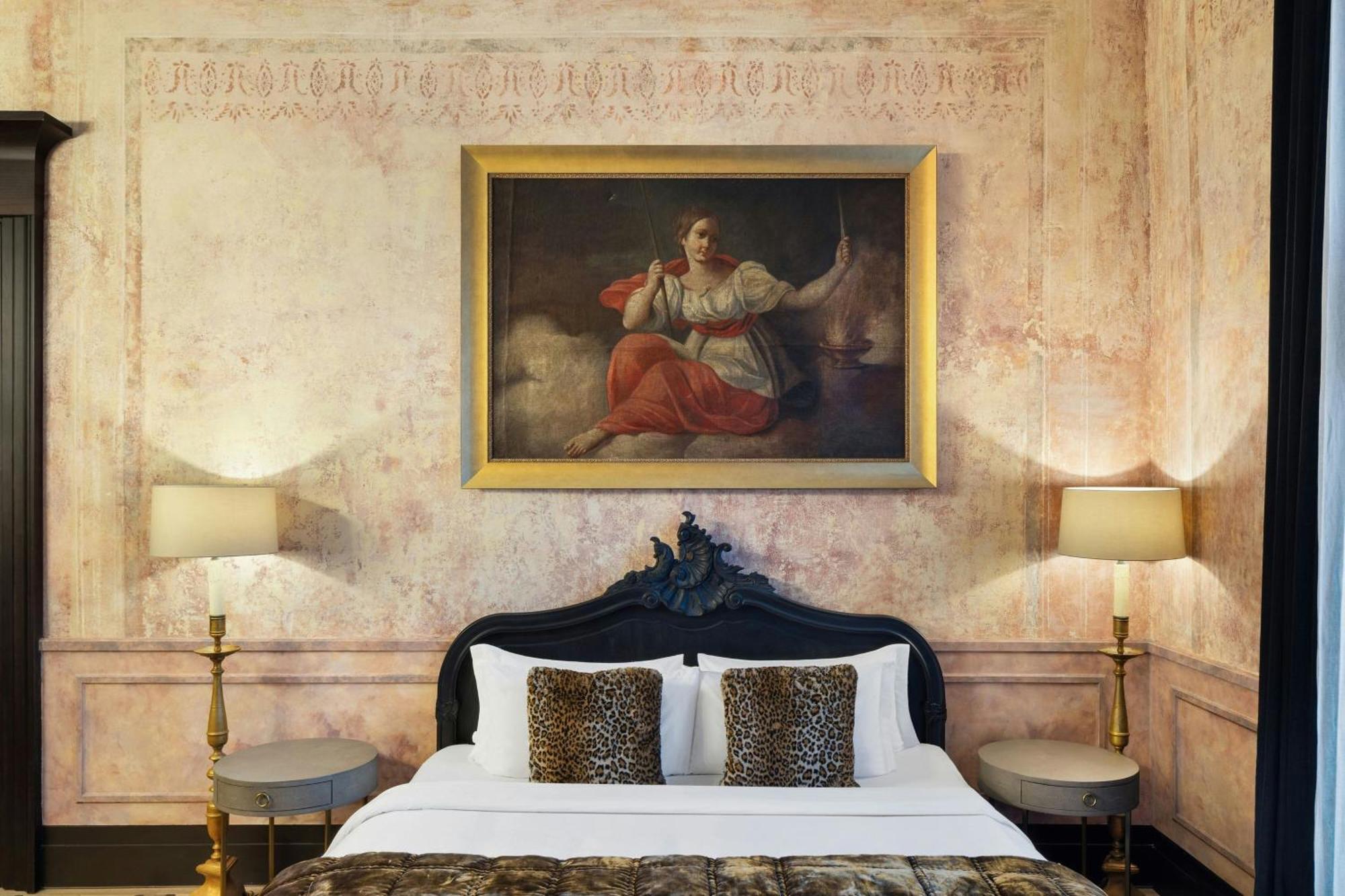 Junior King Suite