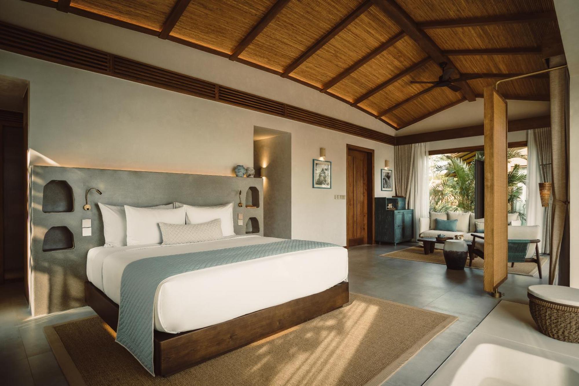 River Pool Villa King Bed