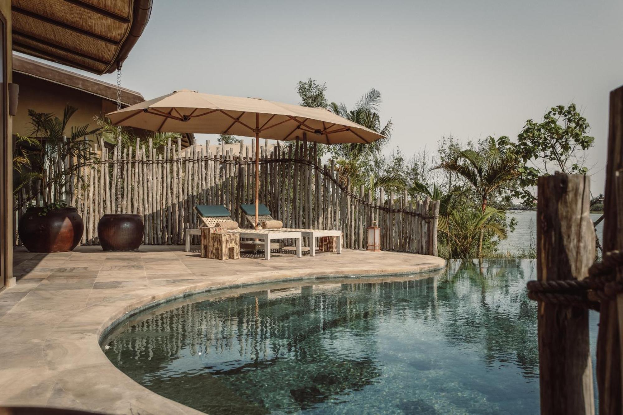 River Pool Villa King Bed