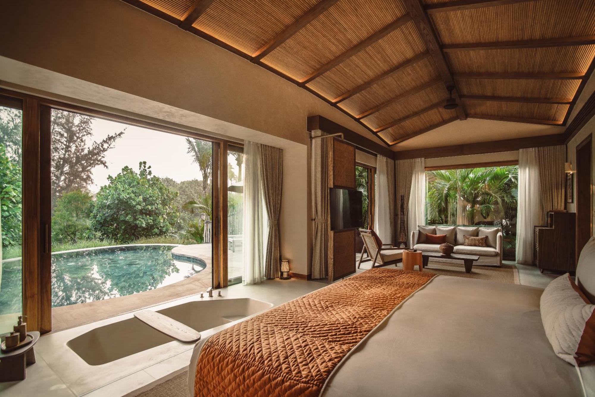 Nipa Pool Villa King Bed