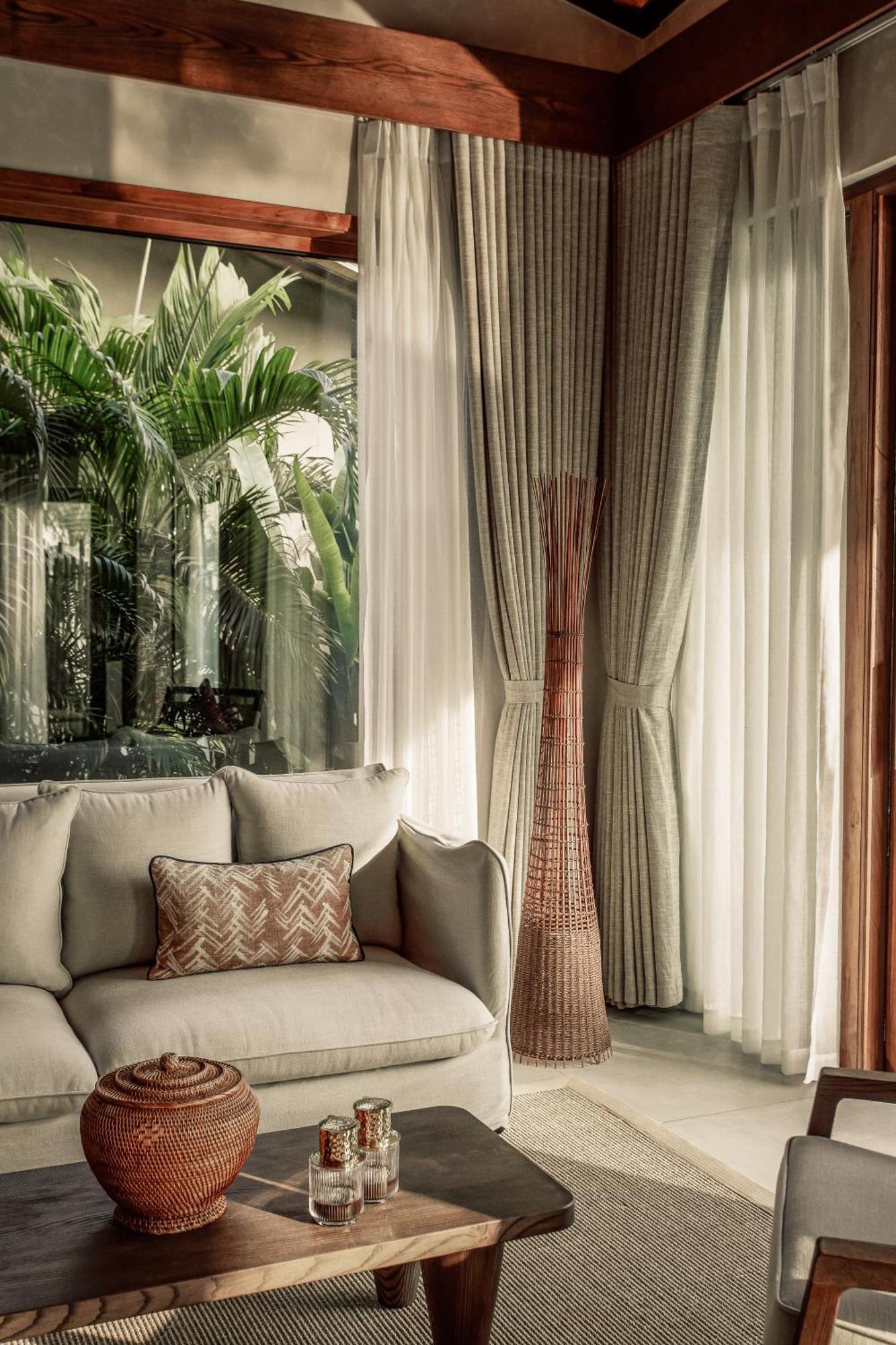 Nipa Pool Villa King Bed