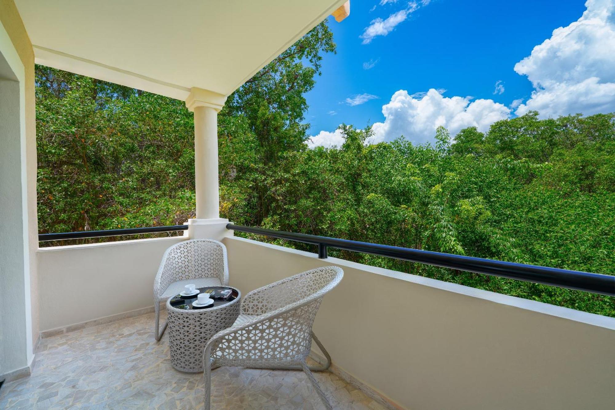 Junior Suite Beachside