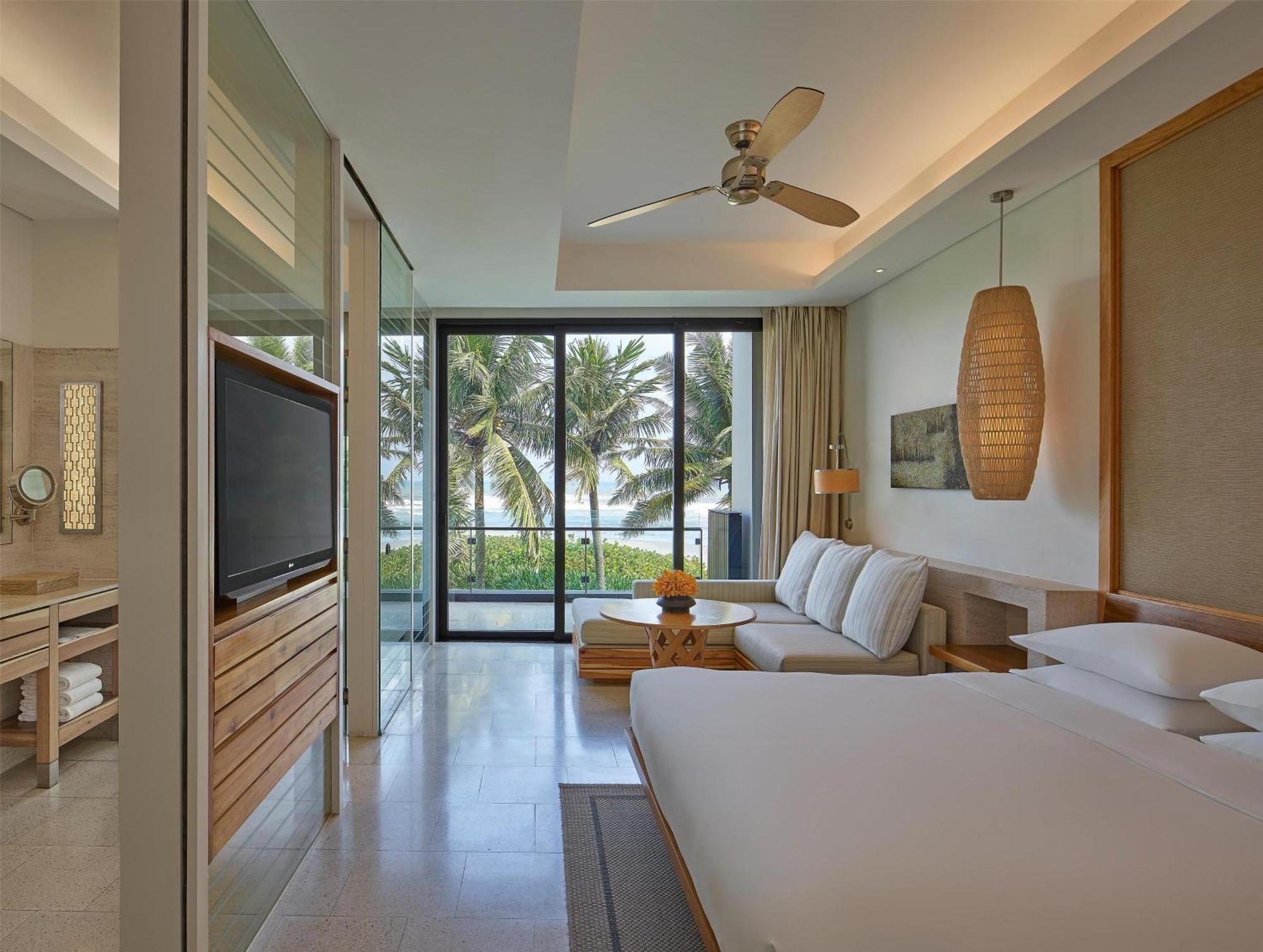 1 King Bed Ocean View Daily Guest Activities