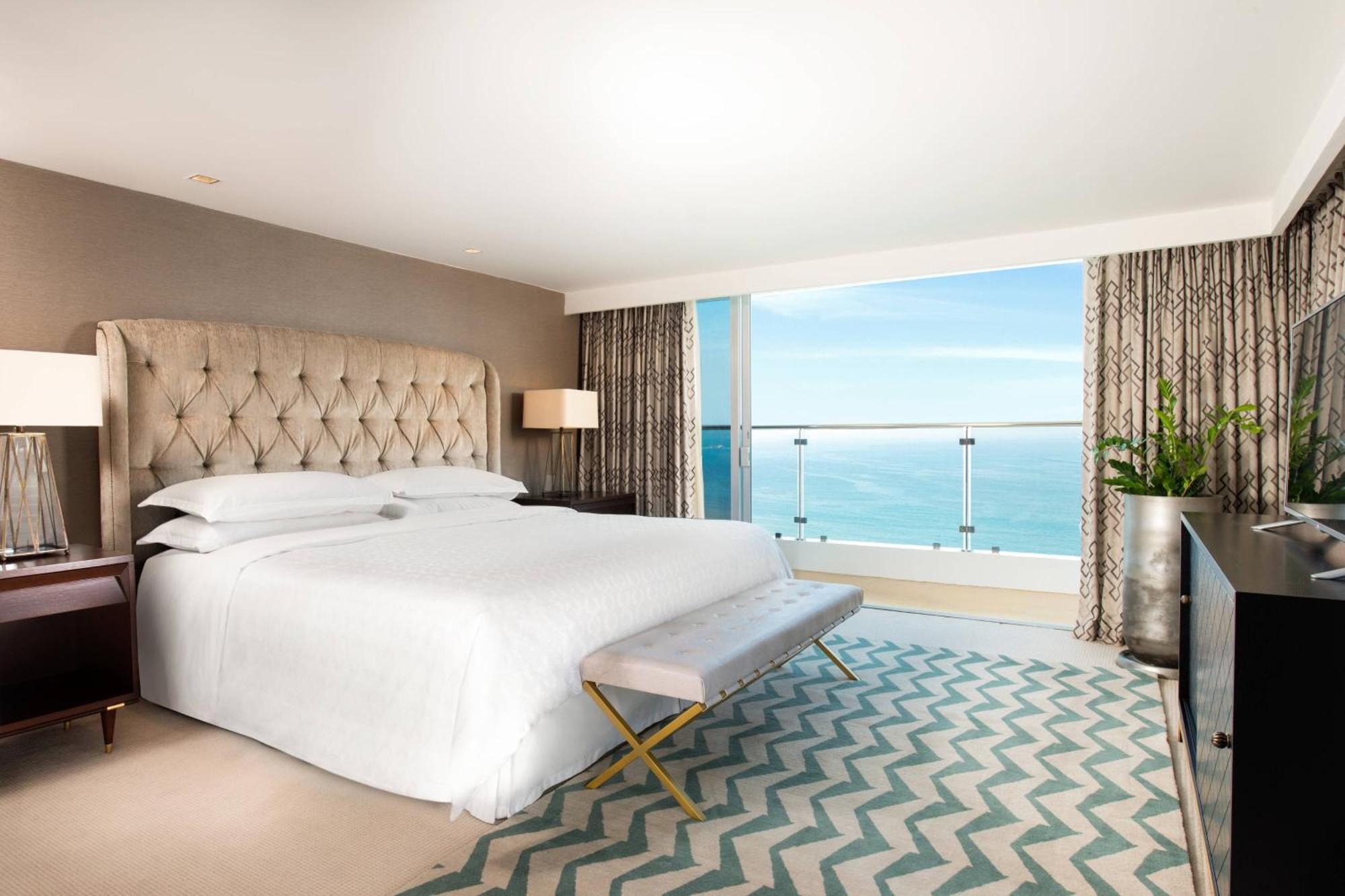 Club lounge access Presidential Suite 1 King Oceanfront