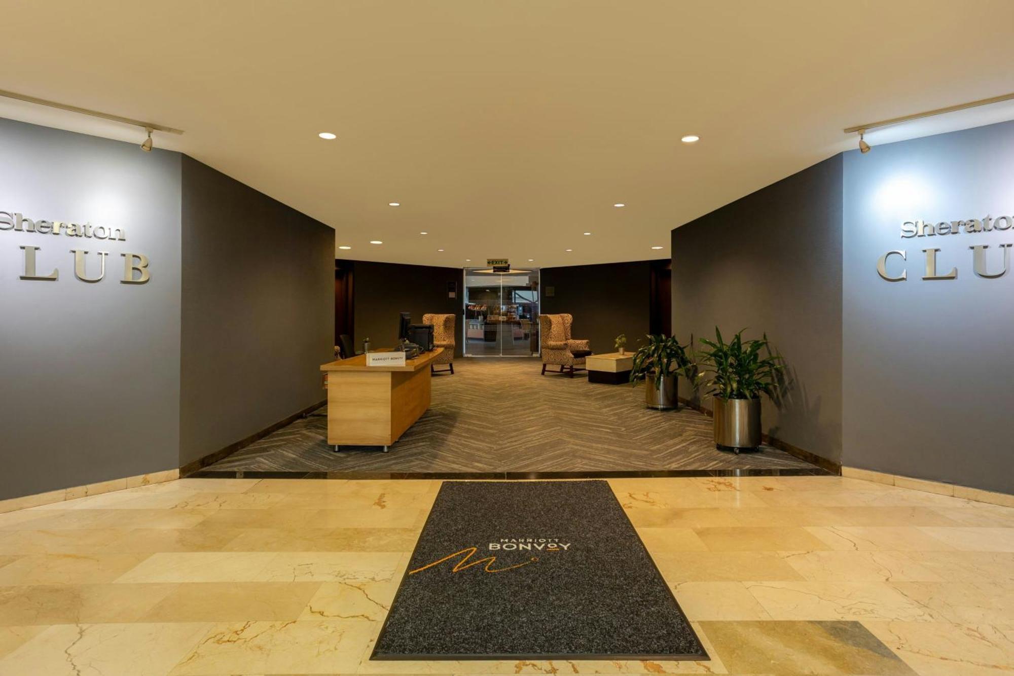King Room High Floor or Club Access