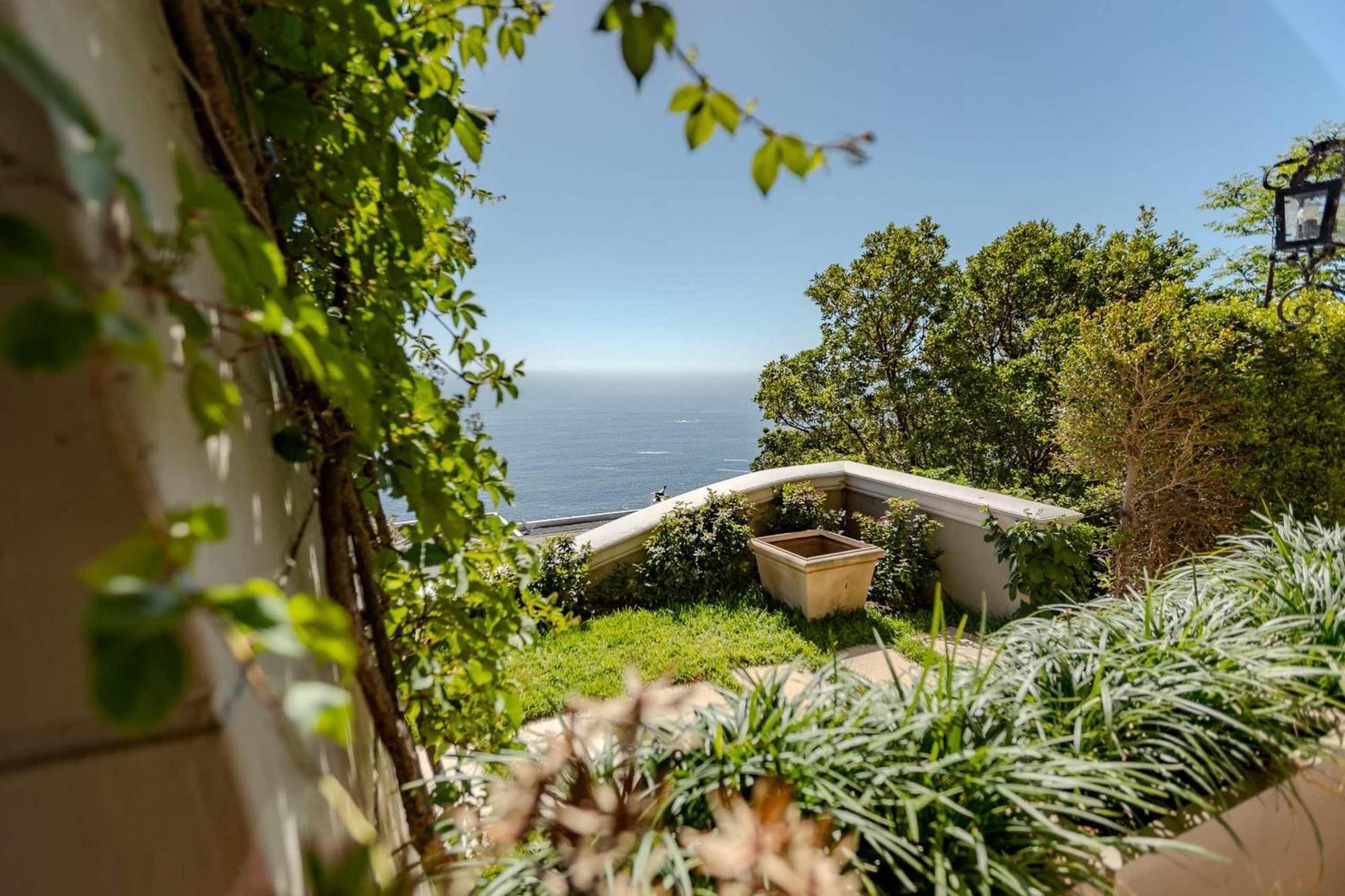 Premium Oceanfront Suite