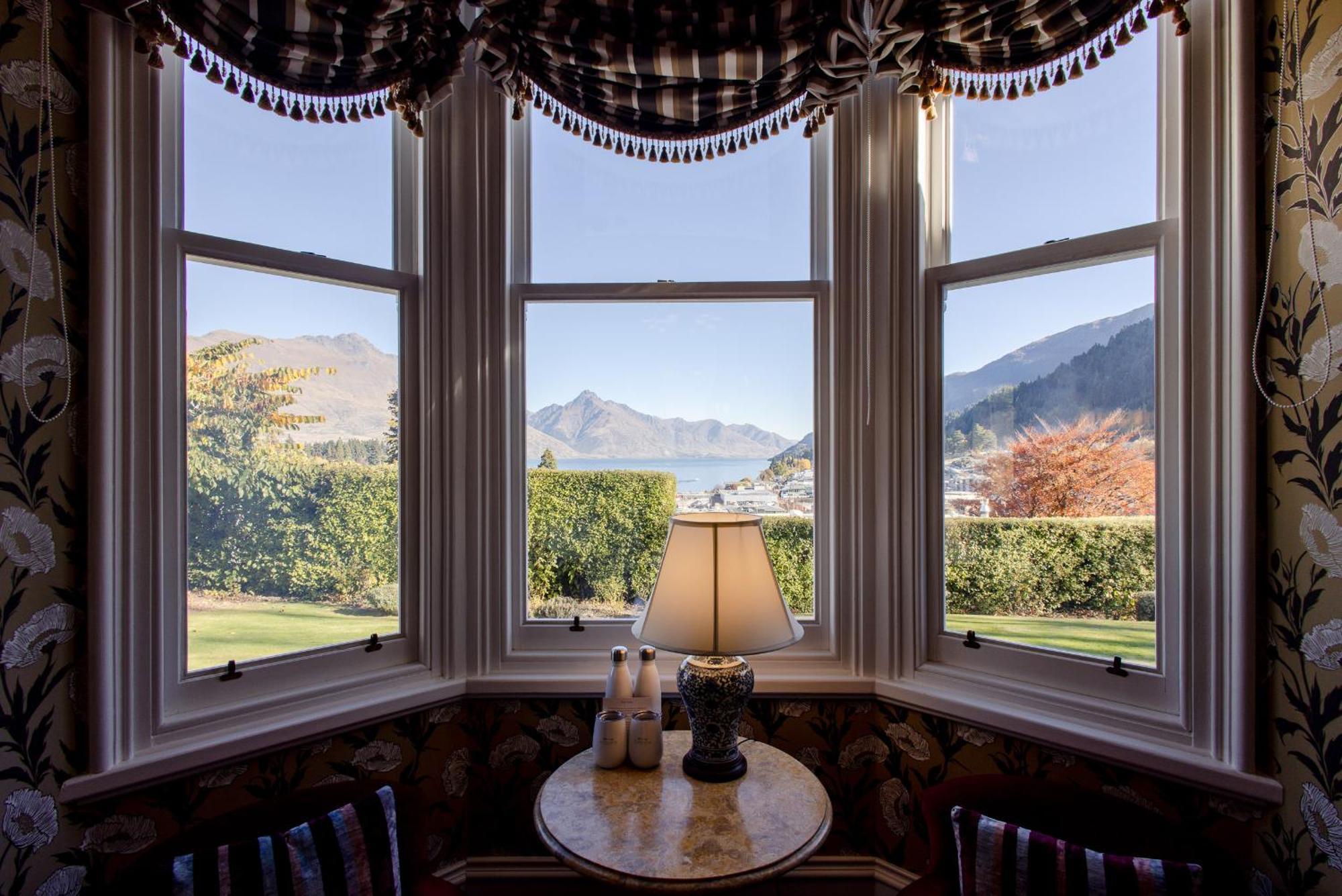 Deluxe King Suite