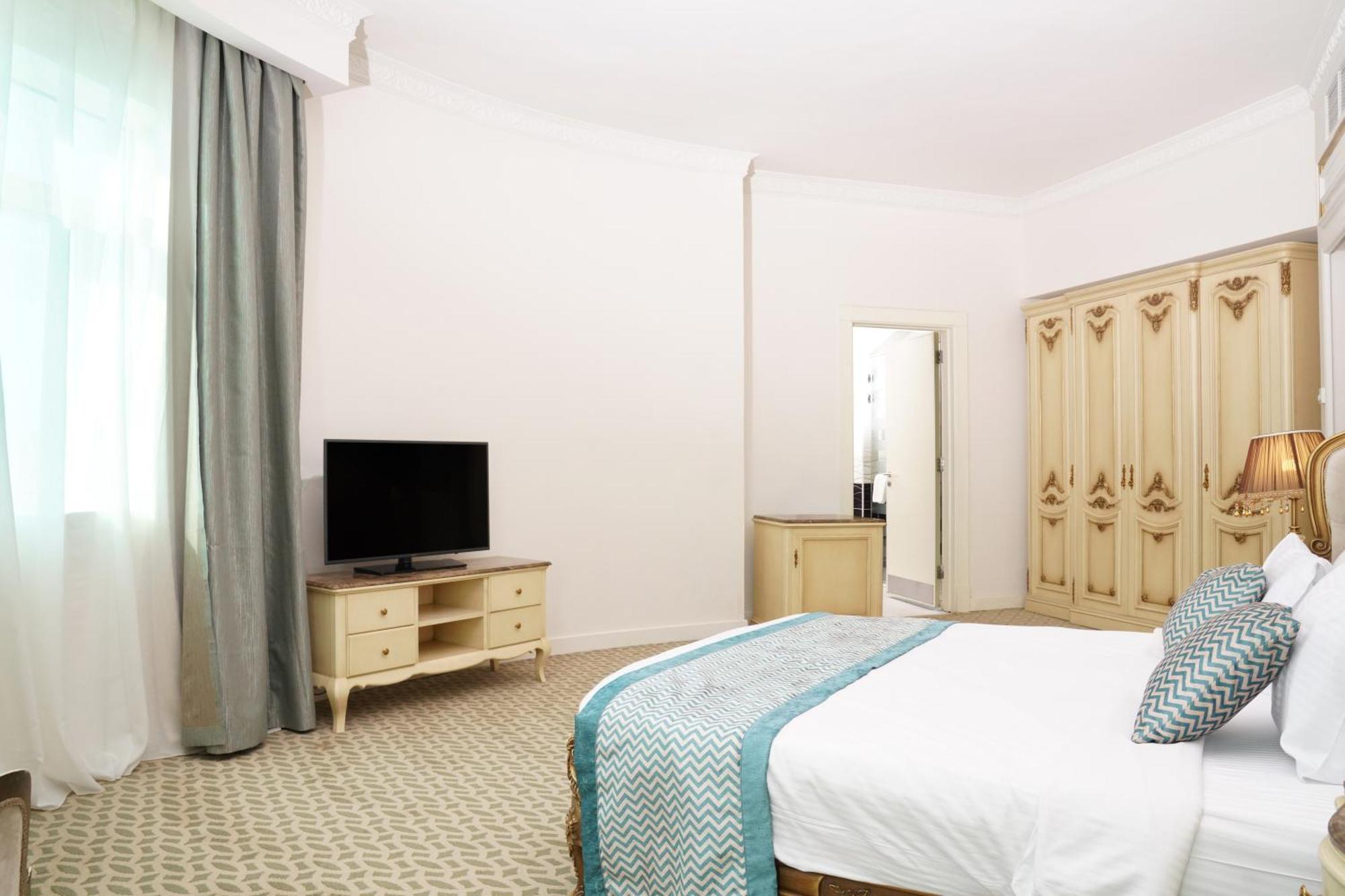 Junior Suite,1706932439:JPEG