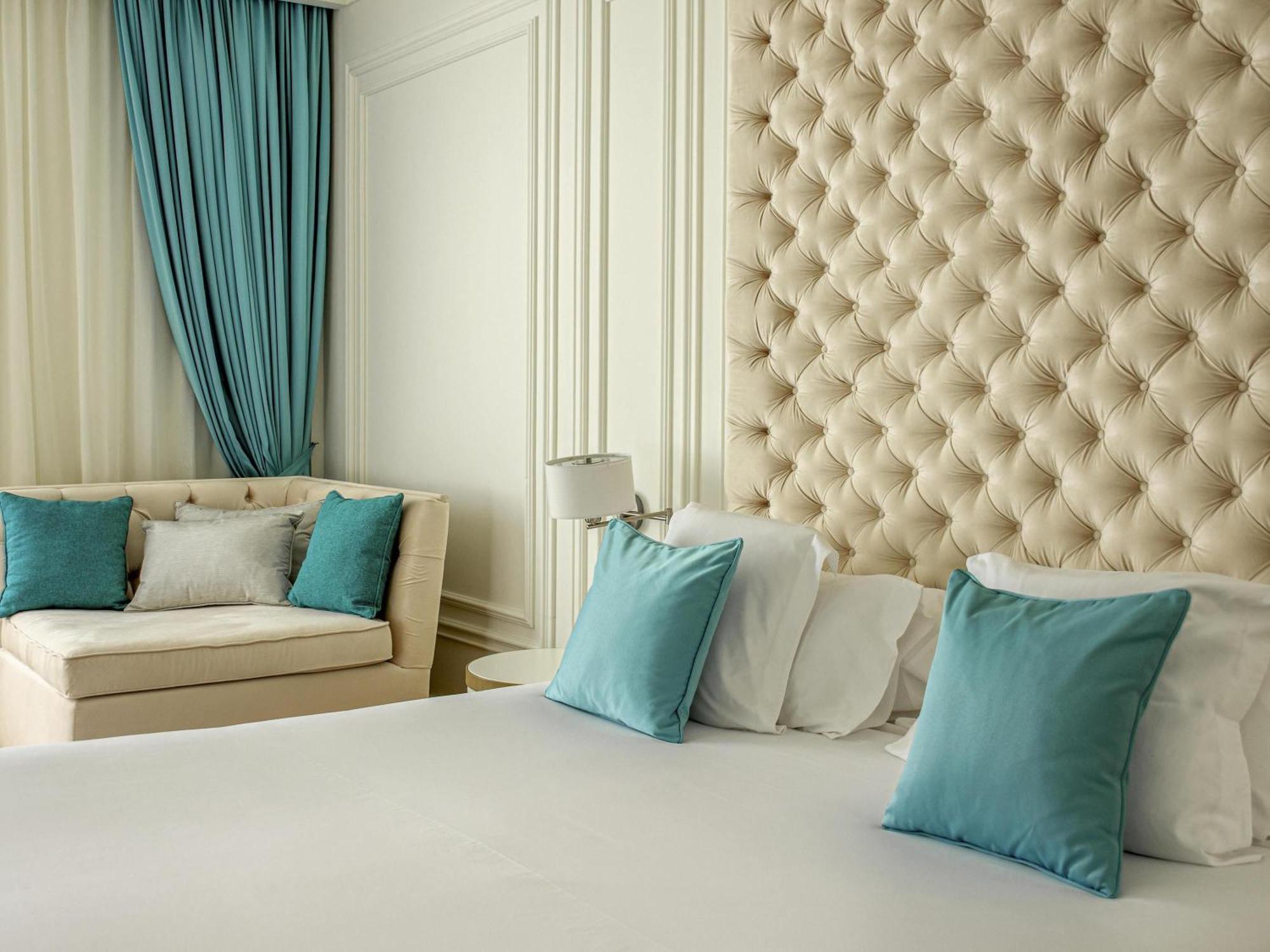 Double Deluxe Room