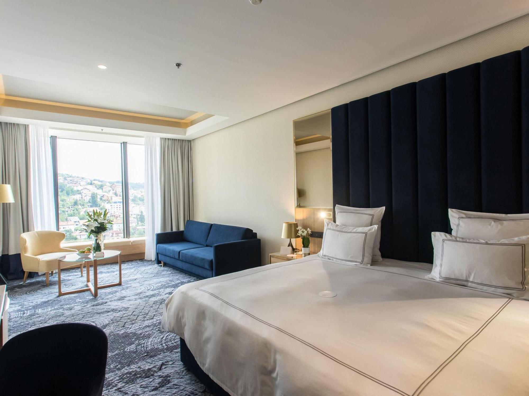 Deluxe King Room