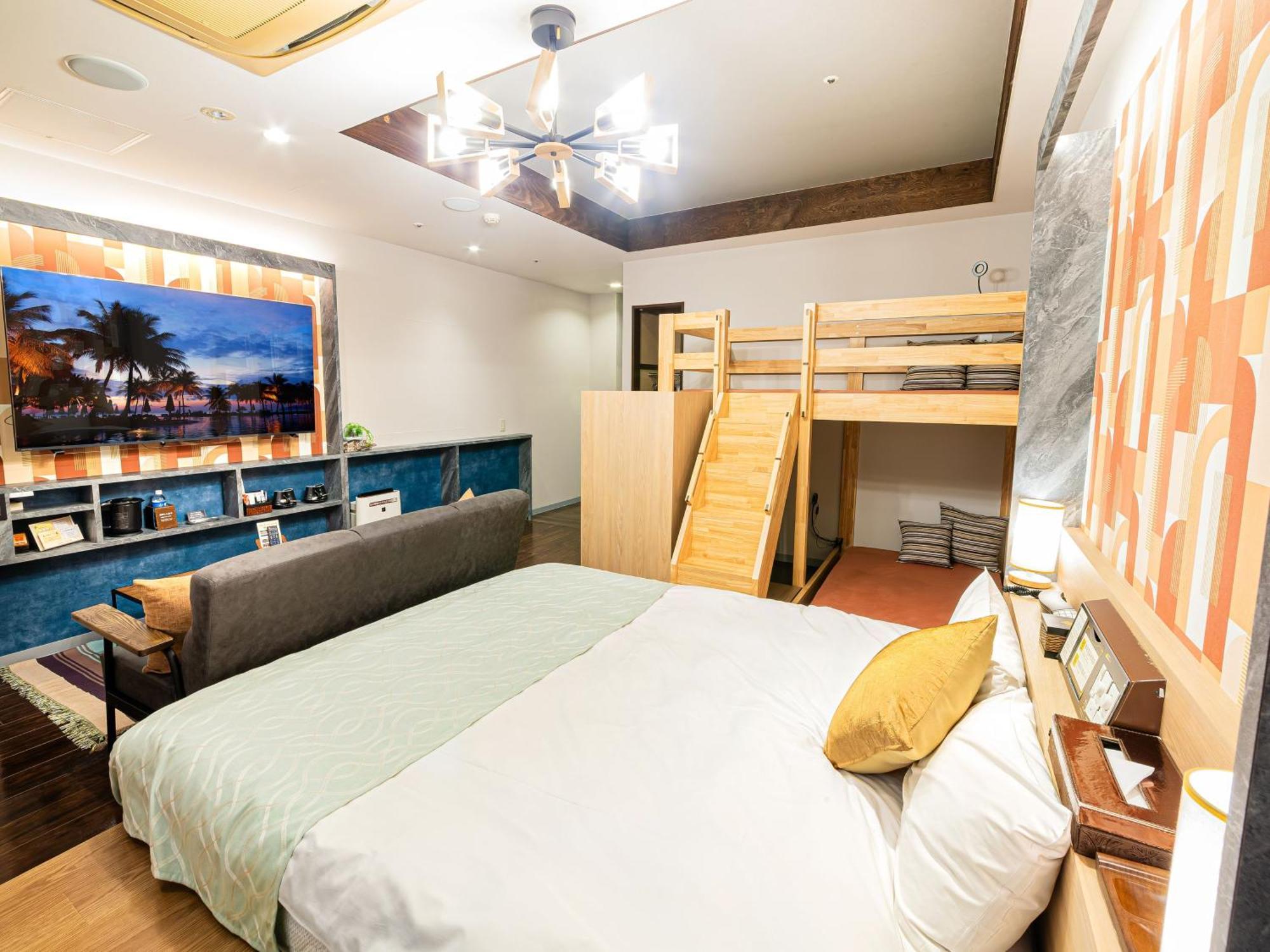 Suite 4 Beds Room Non-Smoking