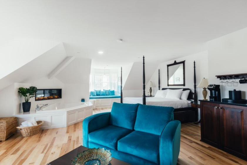 King Suite Spa Bath