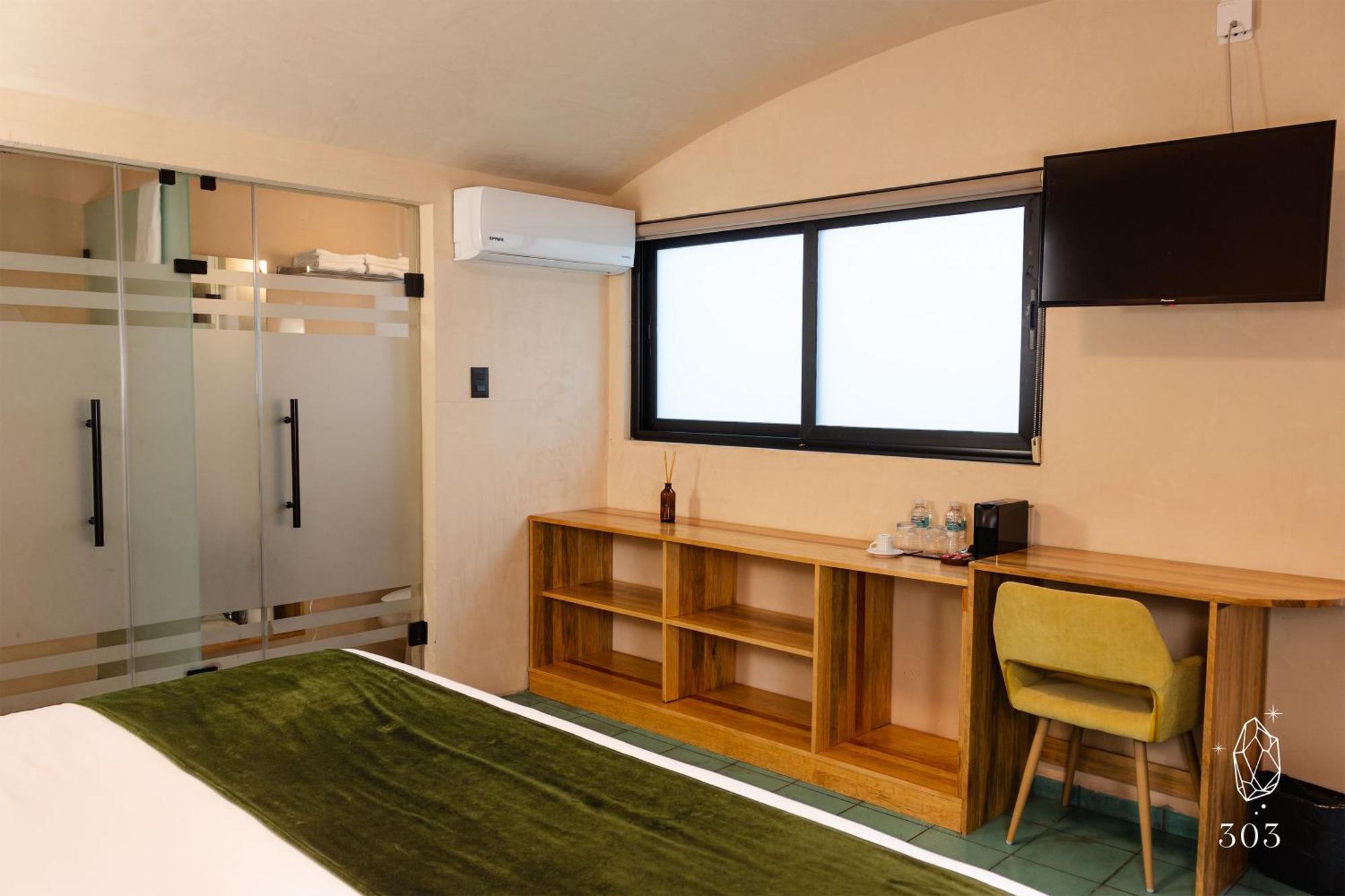 Standard King Room