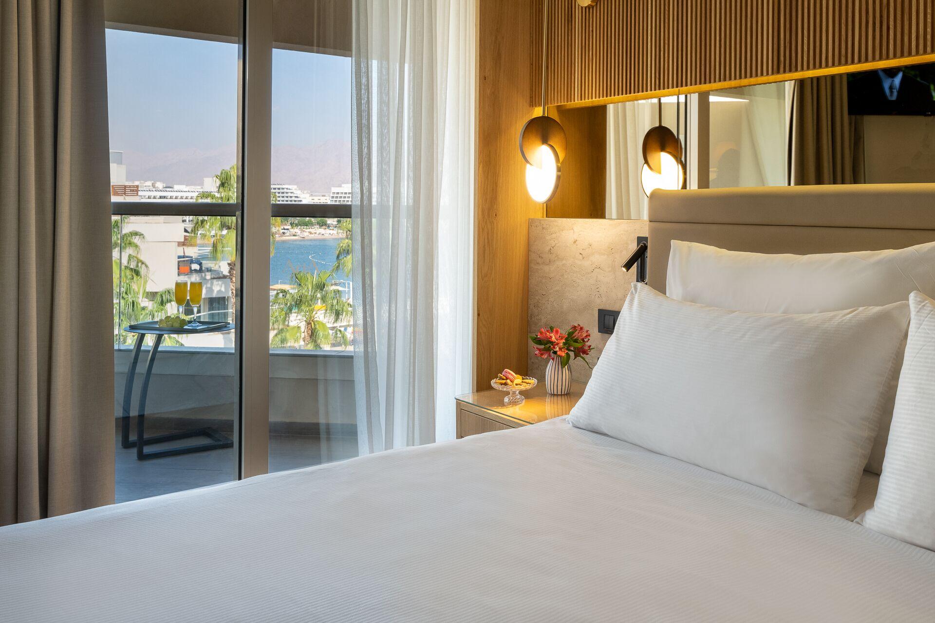 Deluxe Suite Premium Pool View