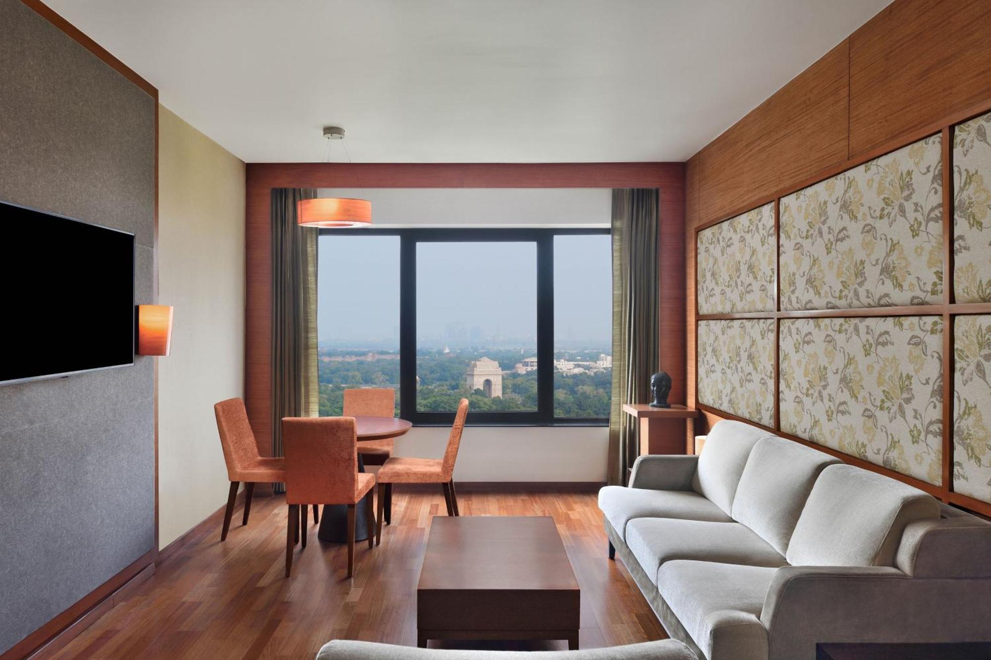 Executive Suite 2 way Airport Transfer Access to club lounge including Hi-Tea from 3-5 pm Happy Hours from 6-8 pm