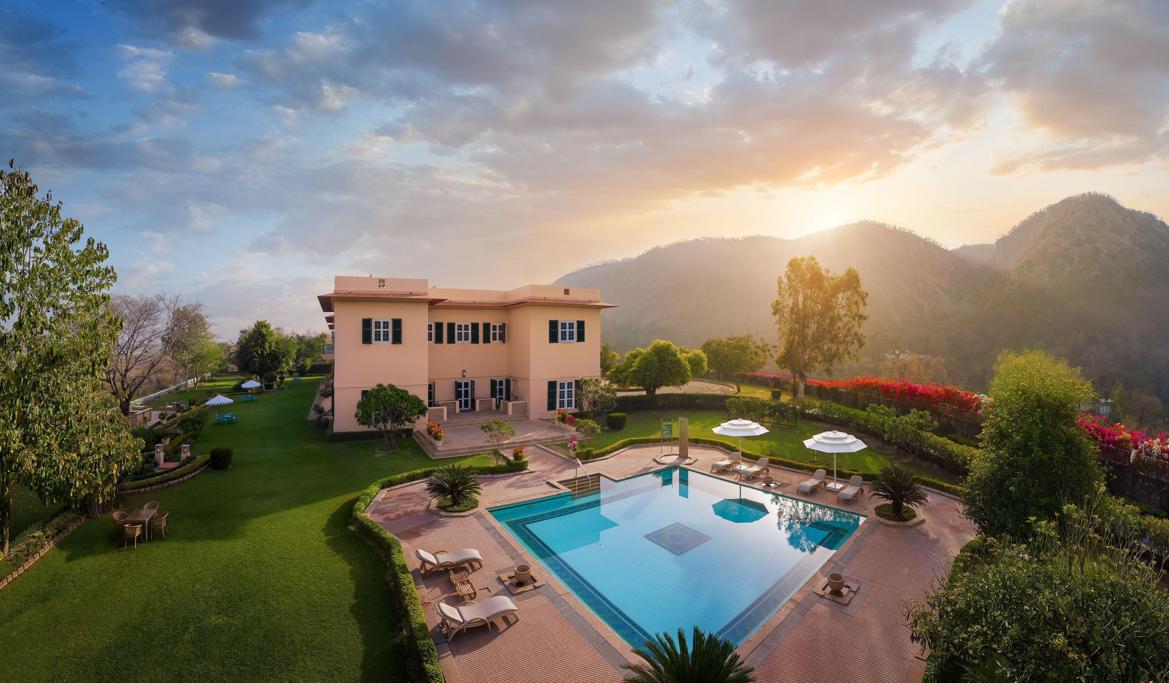 Deluxe Double Room Garden View
