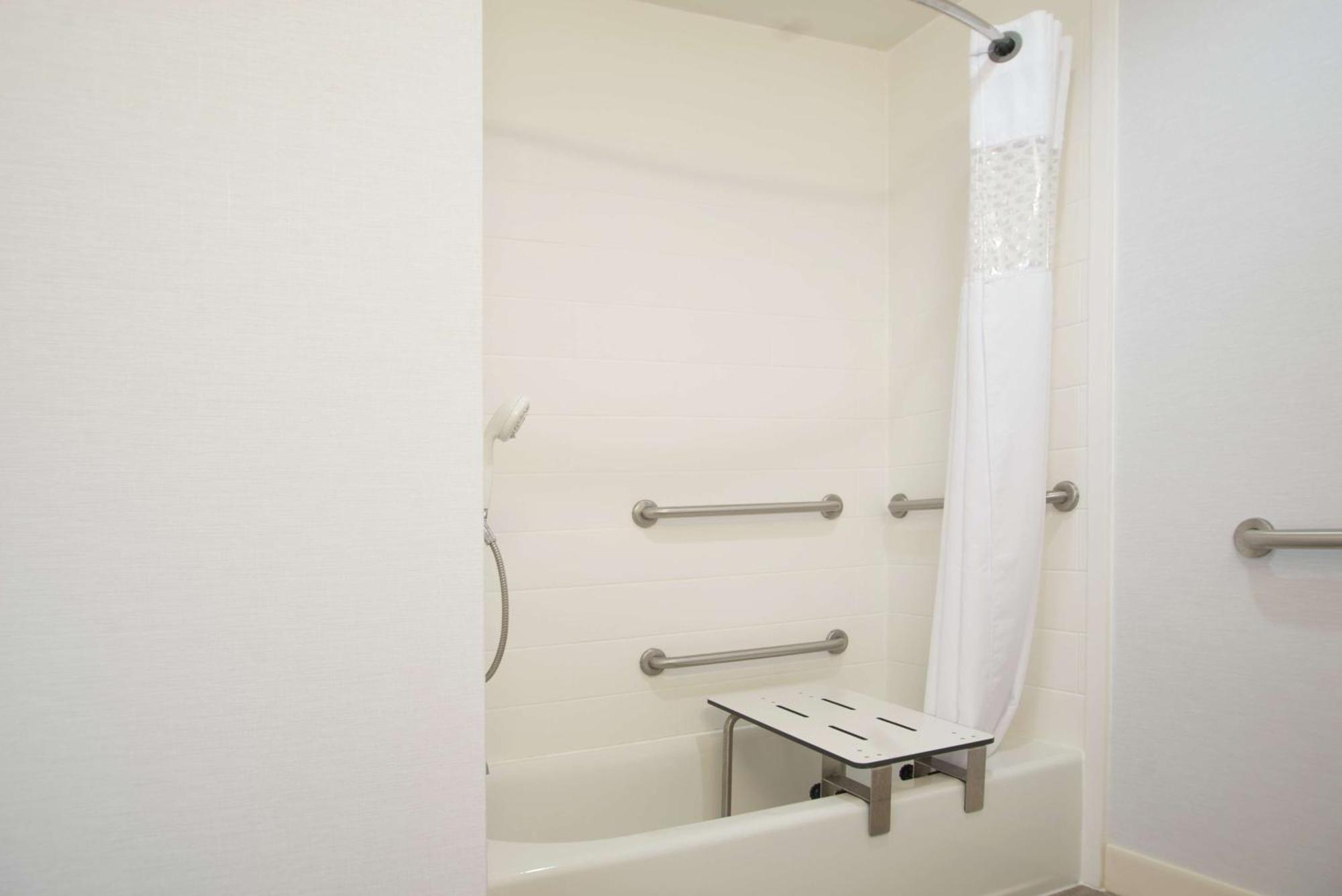 King Room Mobility Access or Non-Smoking