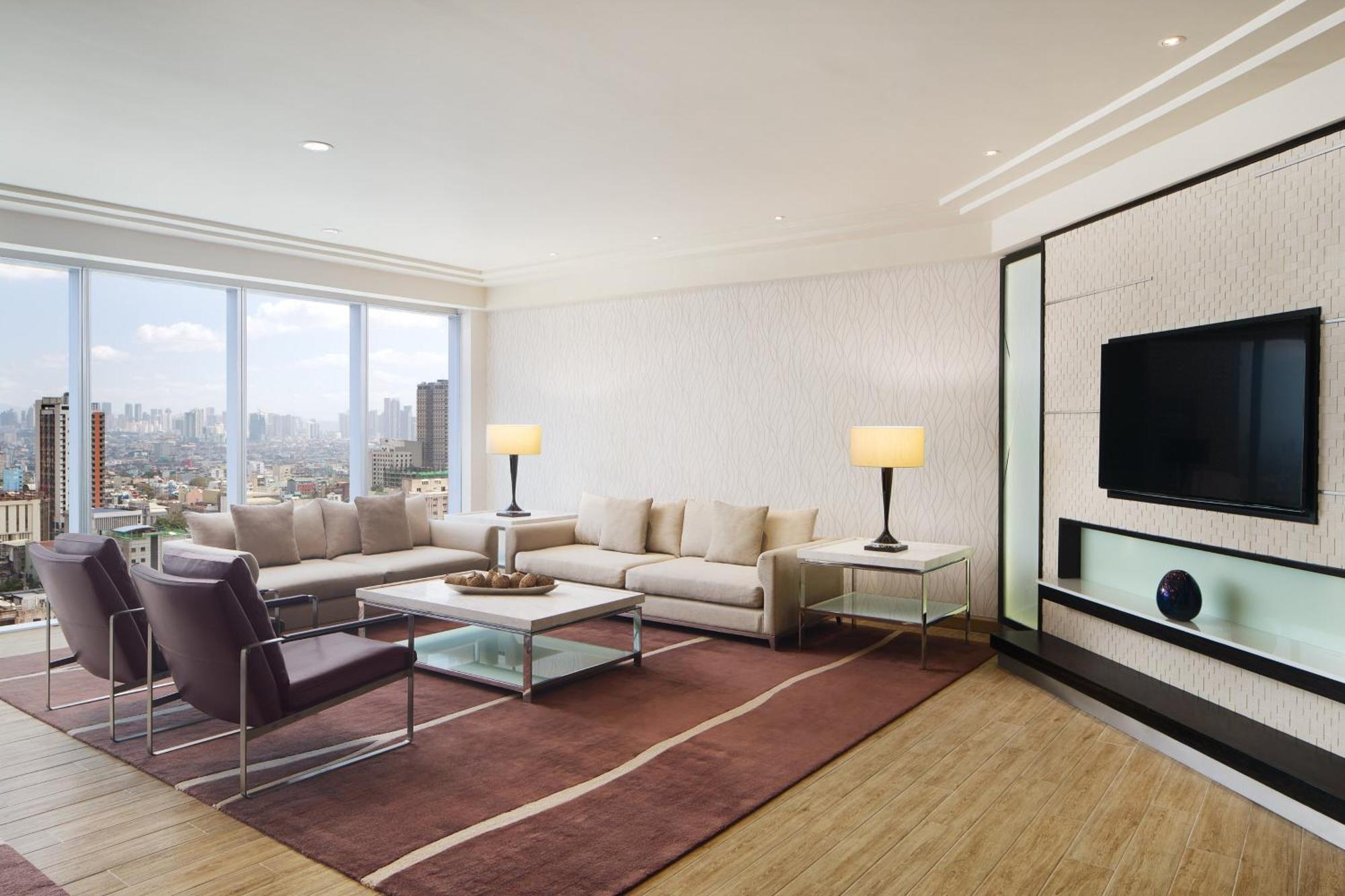 One-Bedroom Executive Suite City View