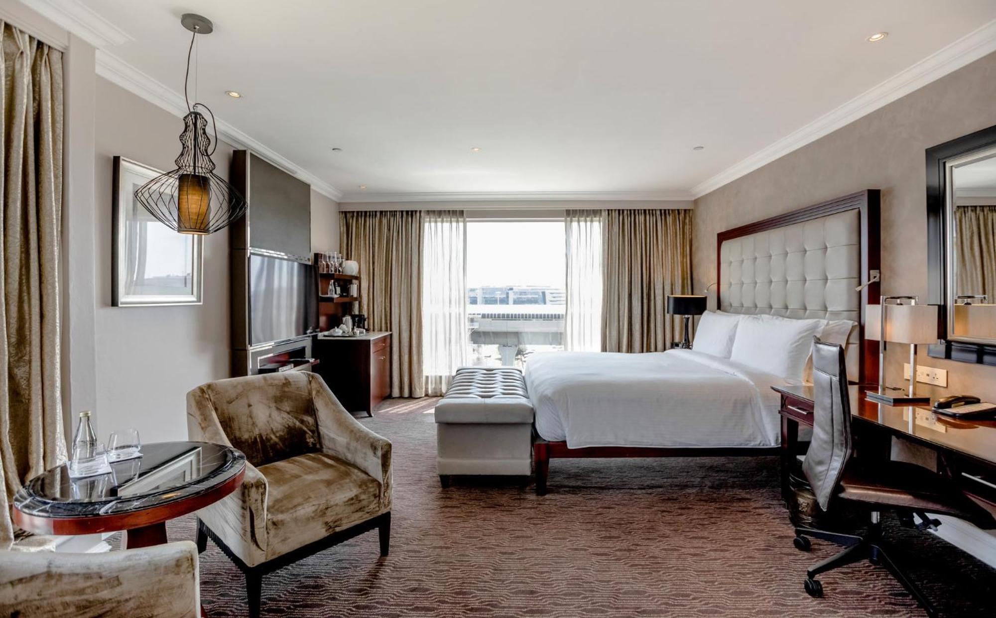 Junior King Suite