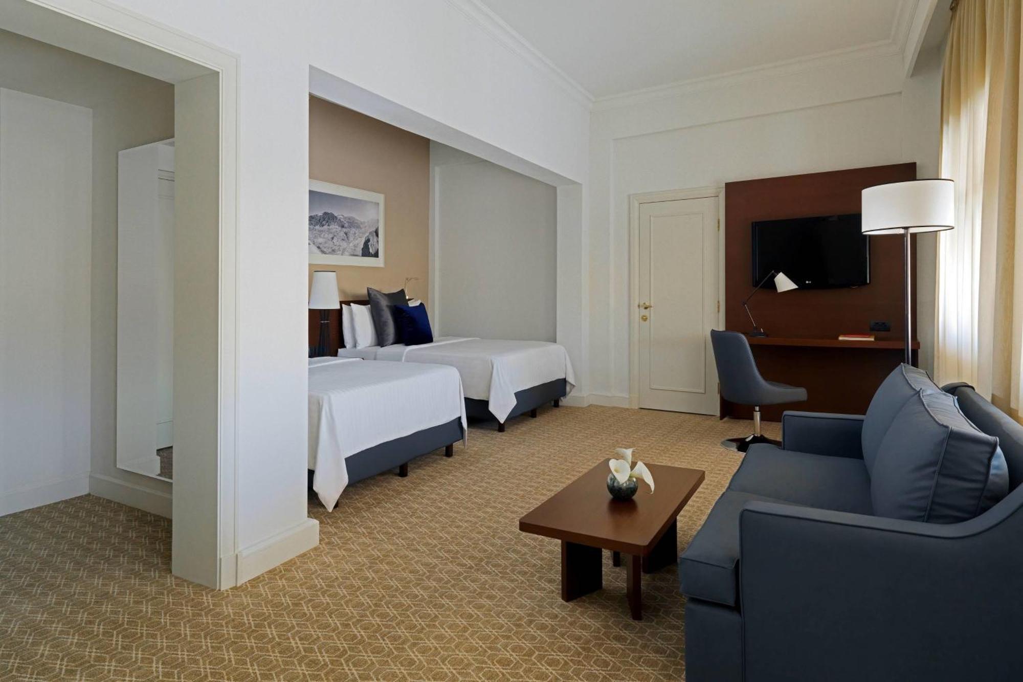 Executive Deluxe, Executive lounge access, Guest room, 2 Double,1709965018:JPEG