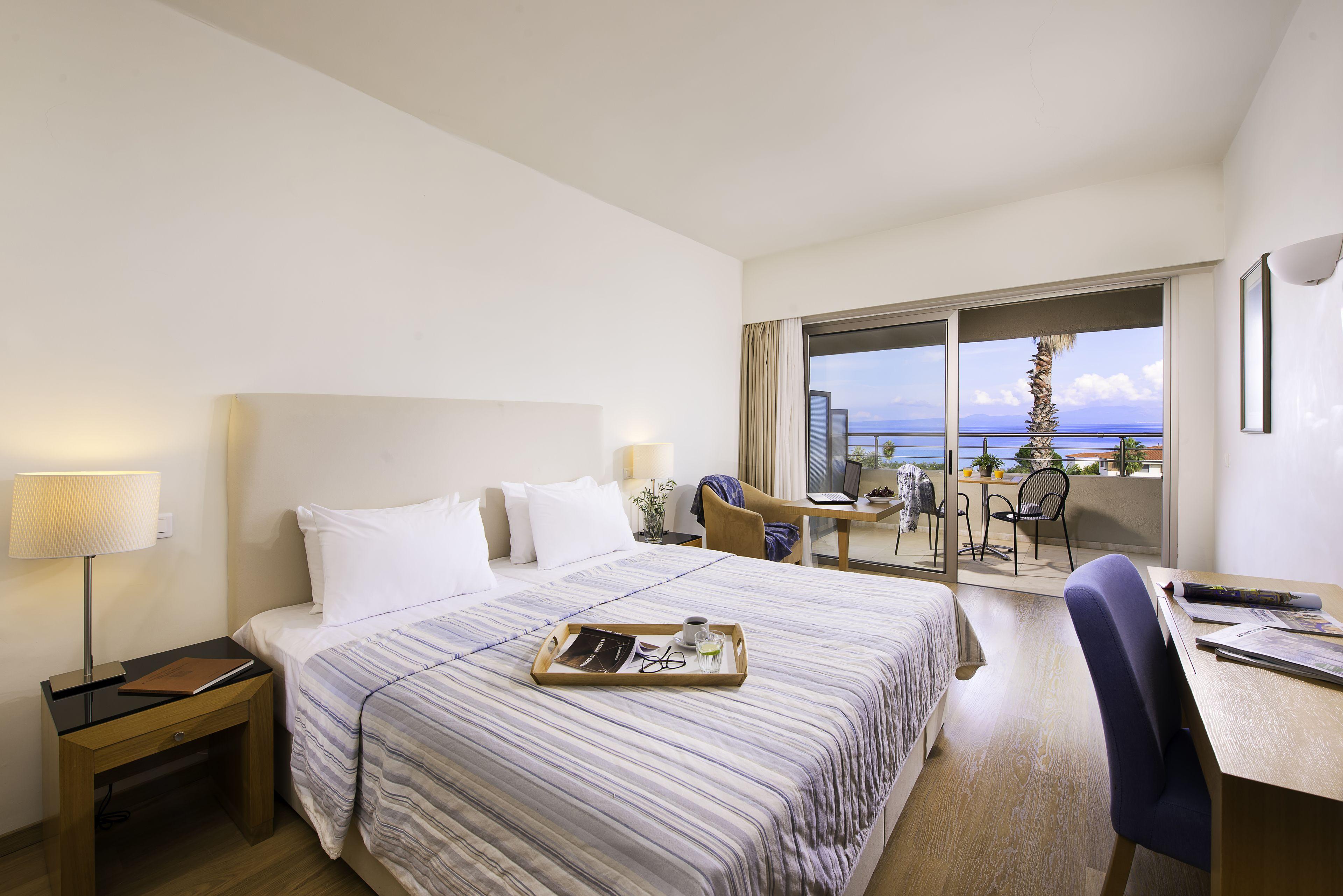 Double or Twin Room Sea View