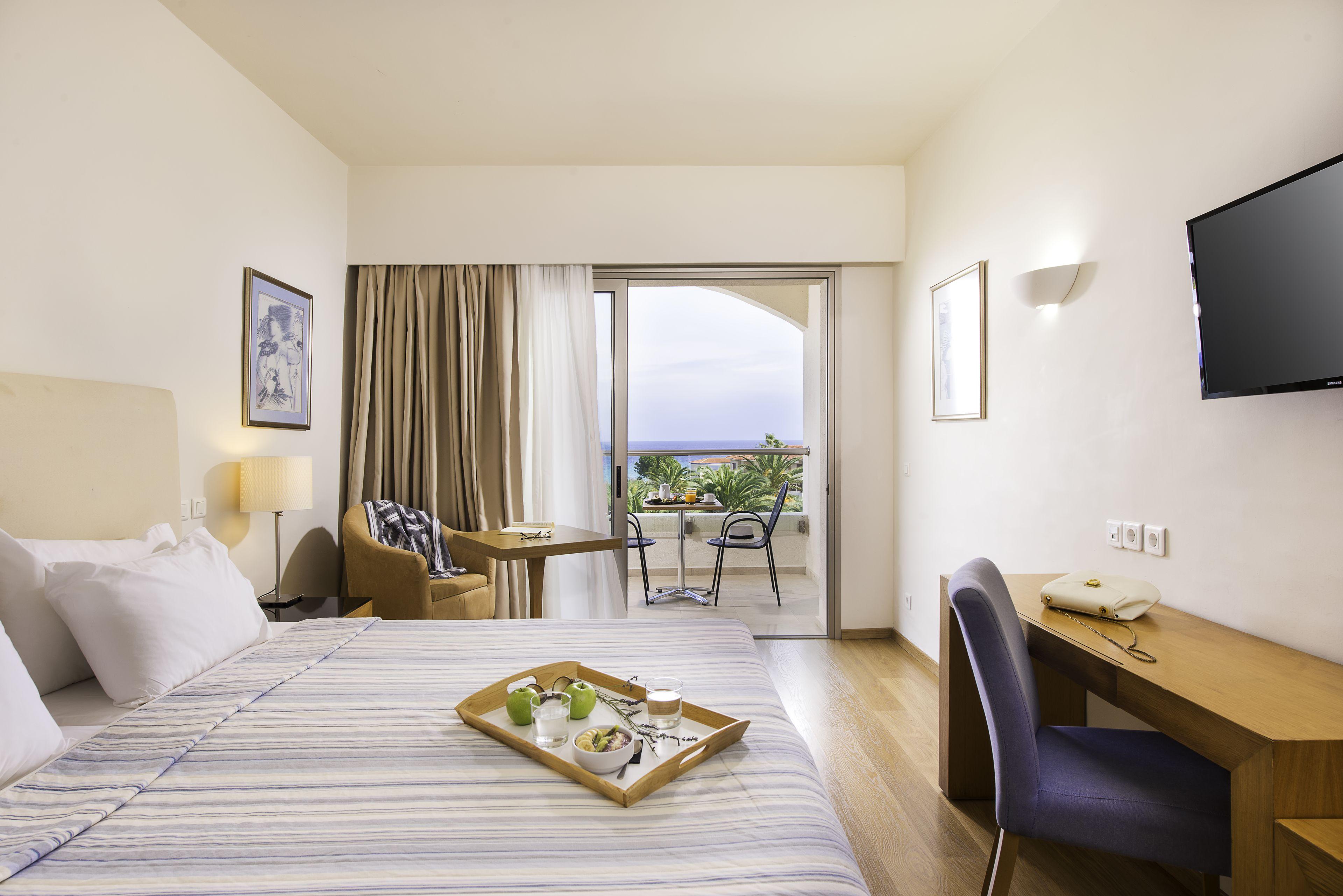 Double or Twin Room Sea View