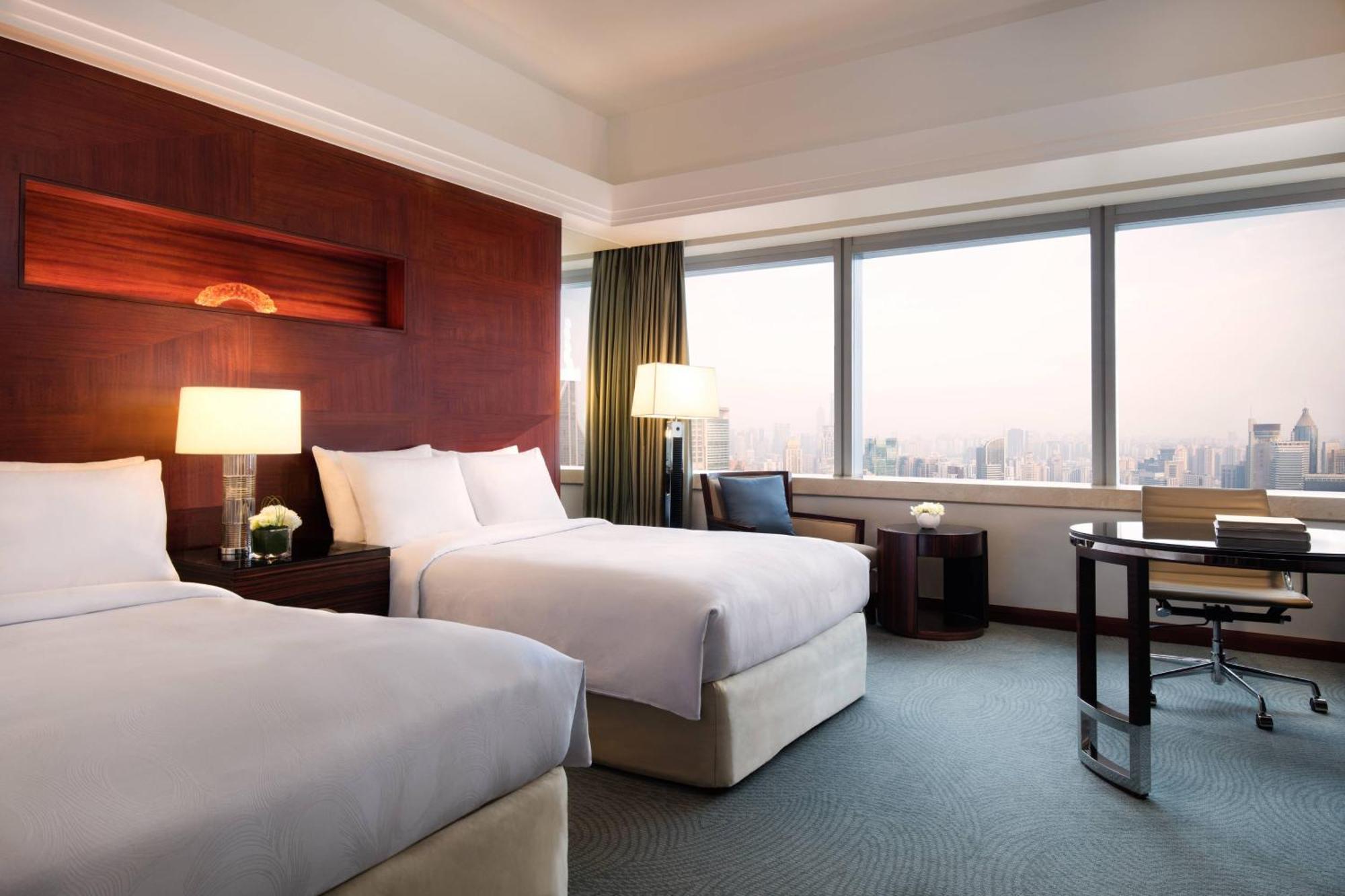Twin Room Two Twin Beds Skyline View