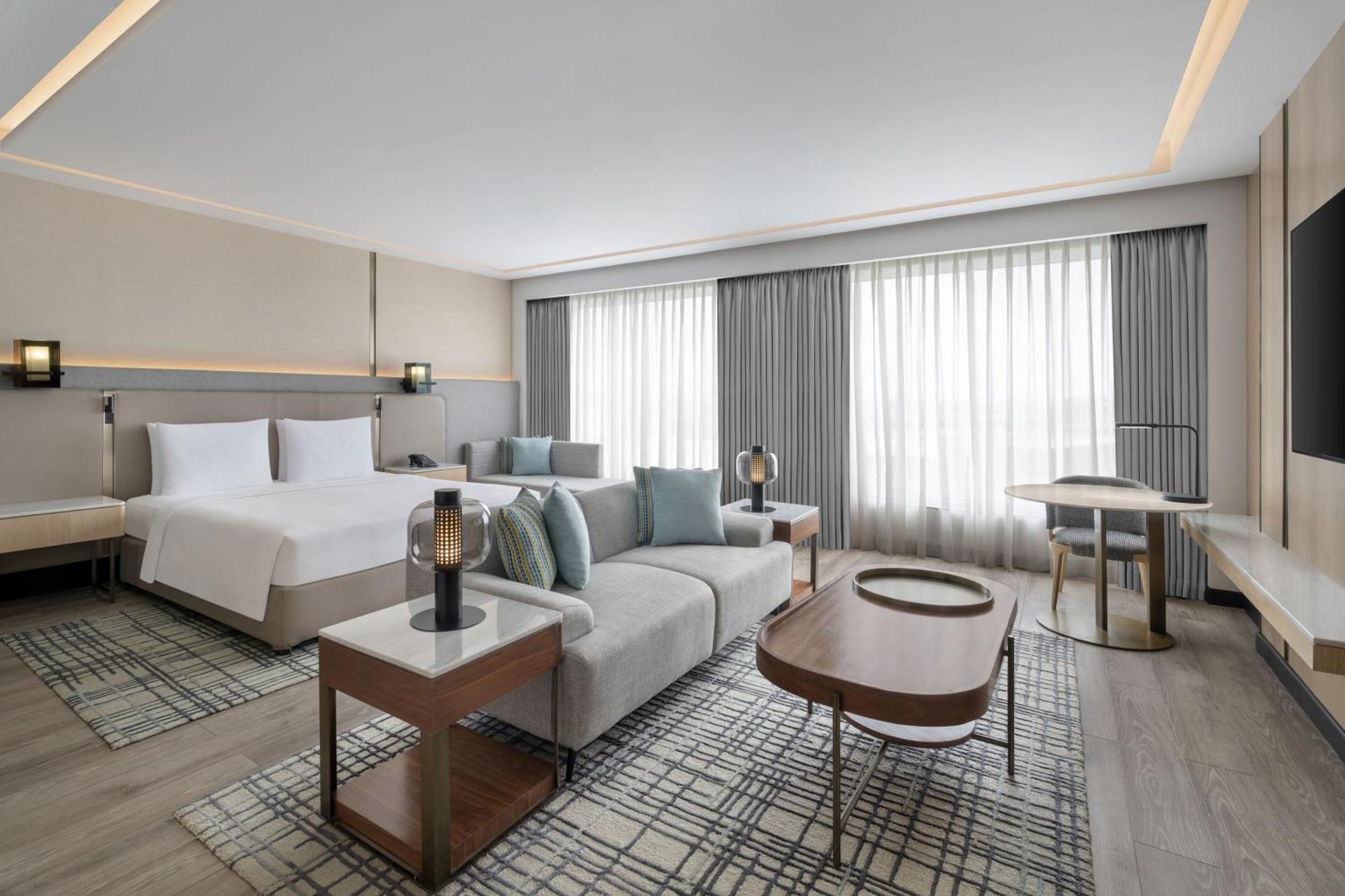 Junior Suite, Executive Lounge access, 1 Bedroom Suite - 15% off on Spa and 20% off on Laundry,1710597878:JPEG