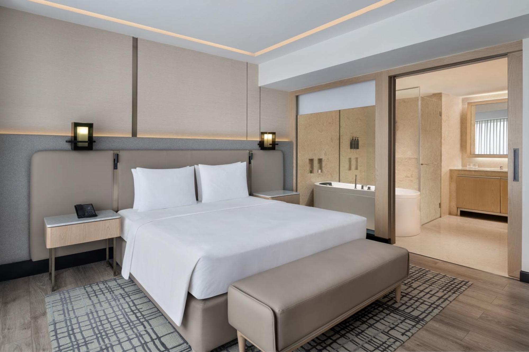 Courtyard Suite, Executive Lounge access, 1 Bedroom Suite - 15% off on Spa and 20% off on Laundry,1710597885:JPEG