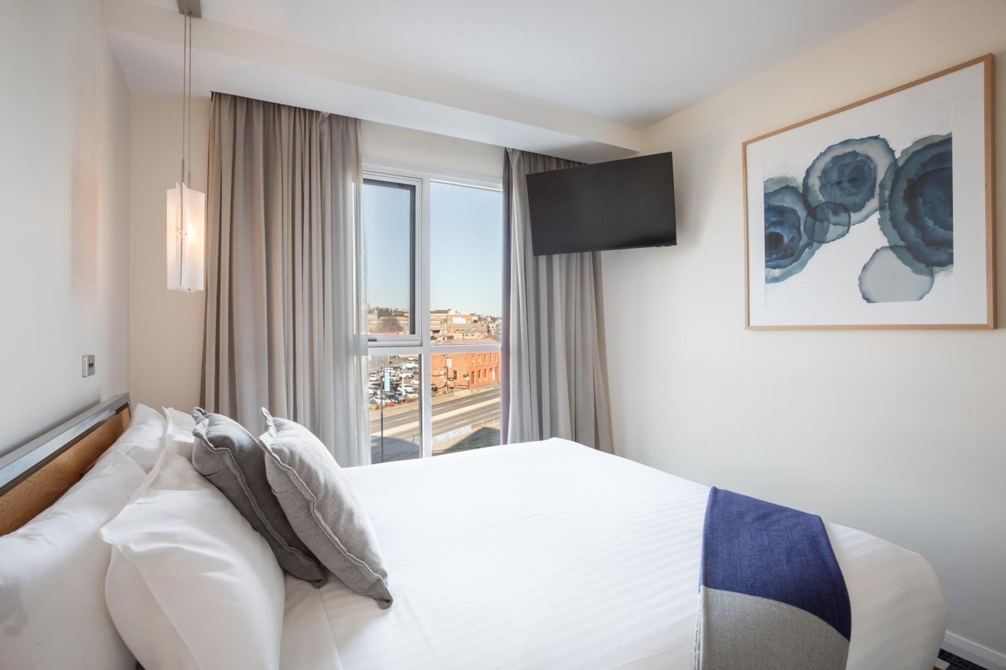 Suite City View