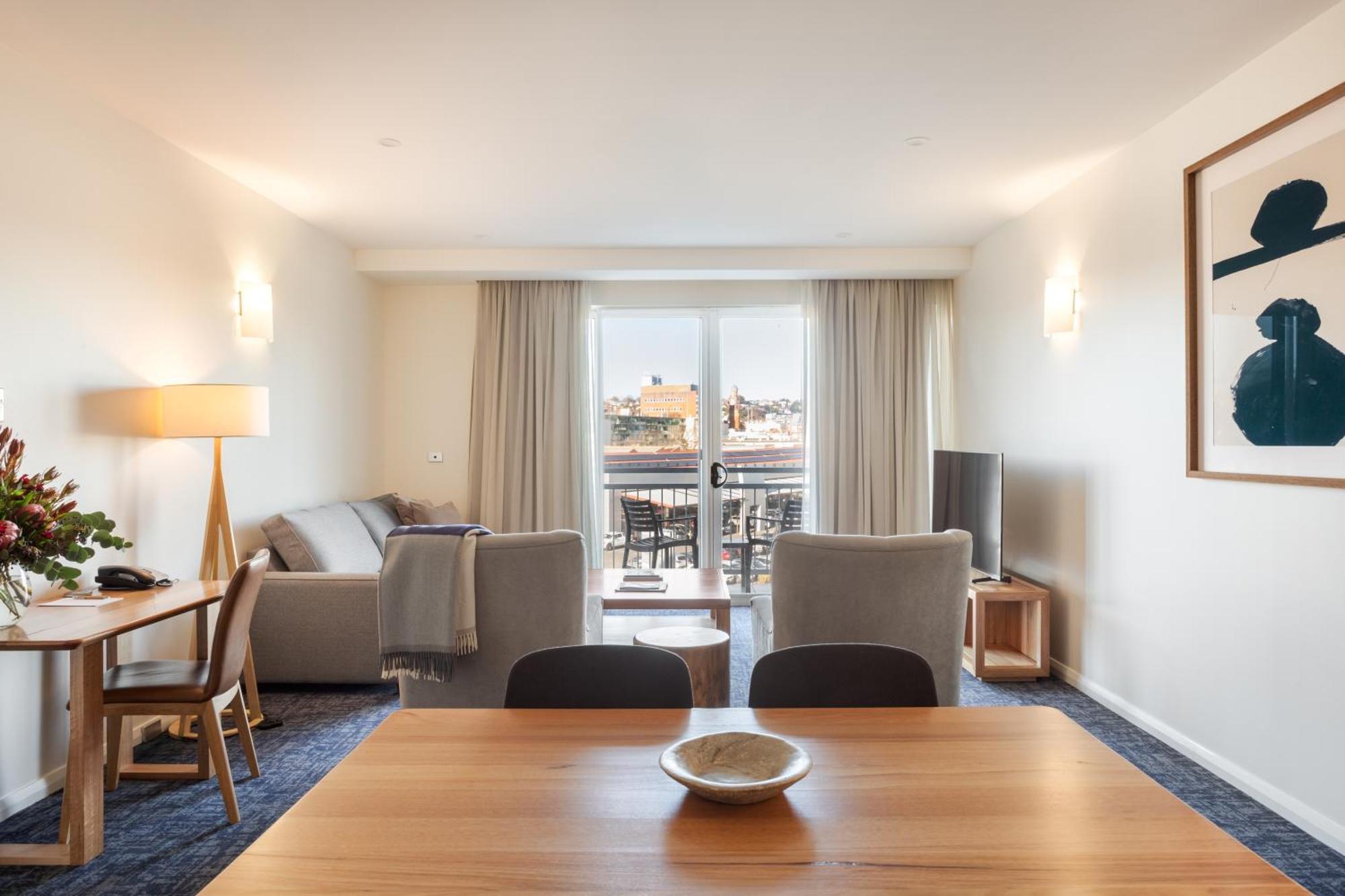 Suite City View