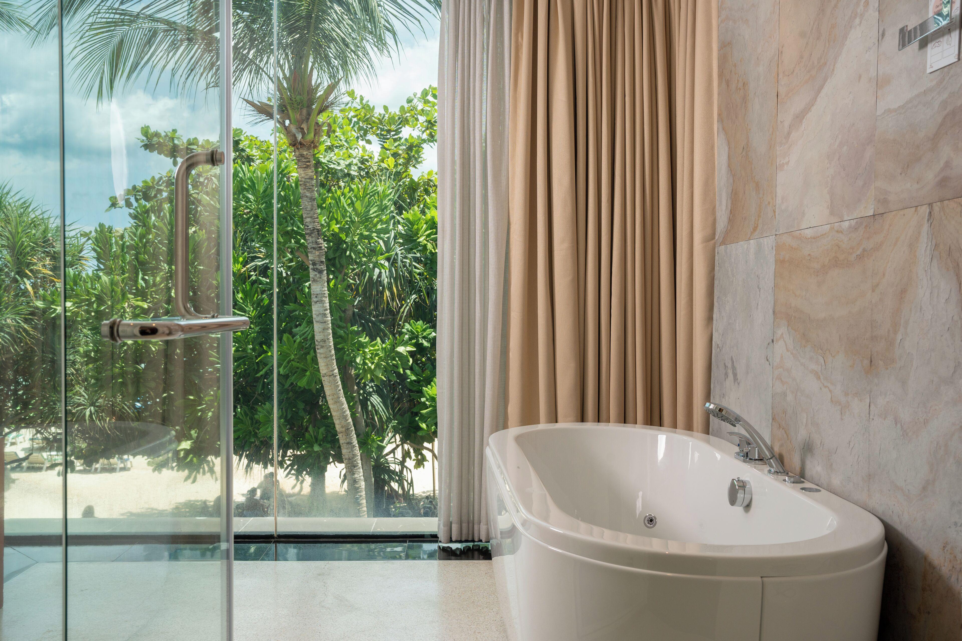 Suite Sea View Daily Complimentary Minibar
