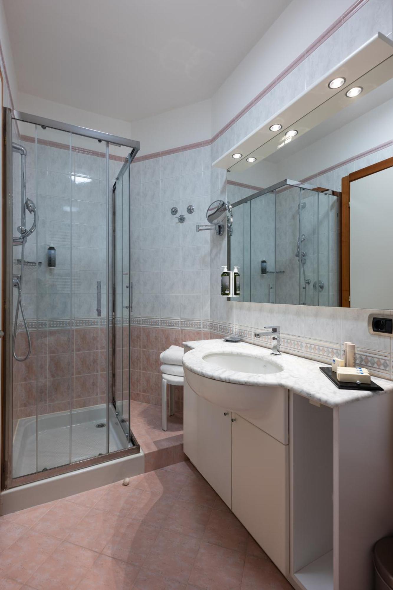 Superior Double or Twin Room Sea View
