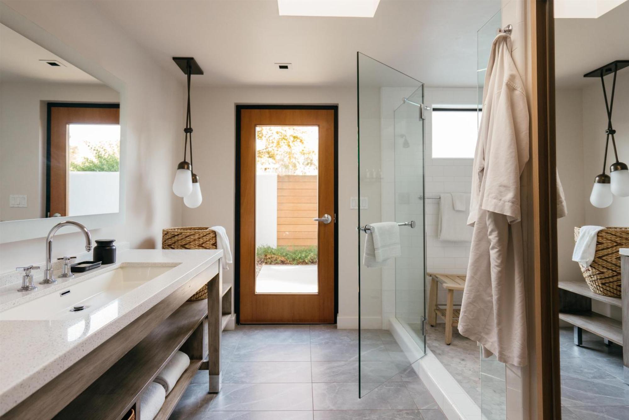 Saarinen Studio Suite