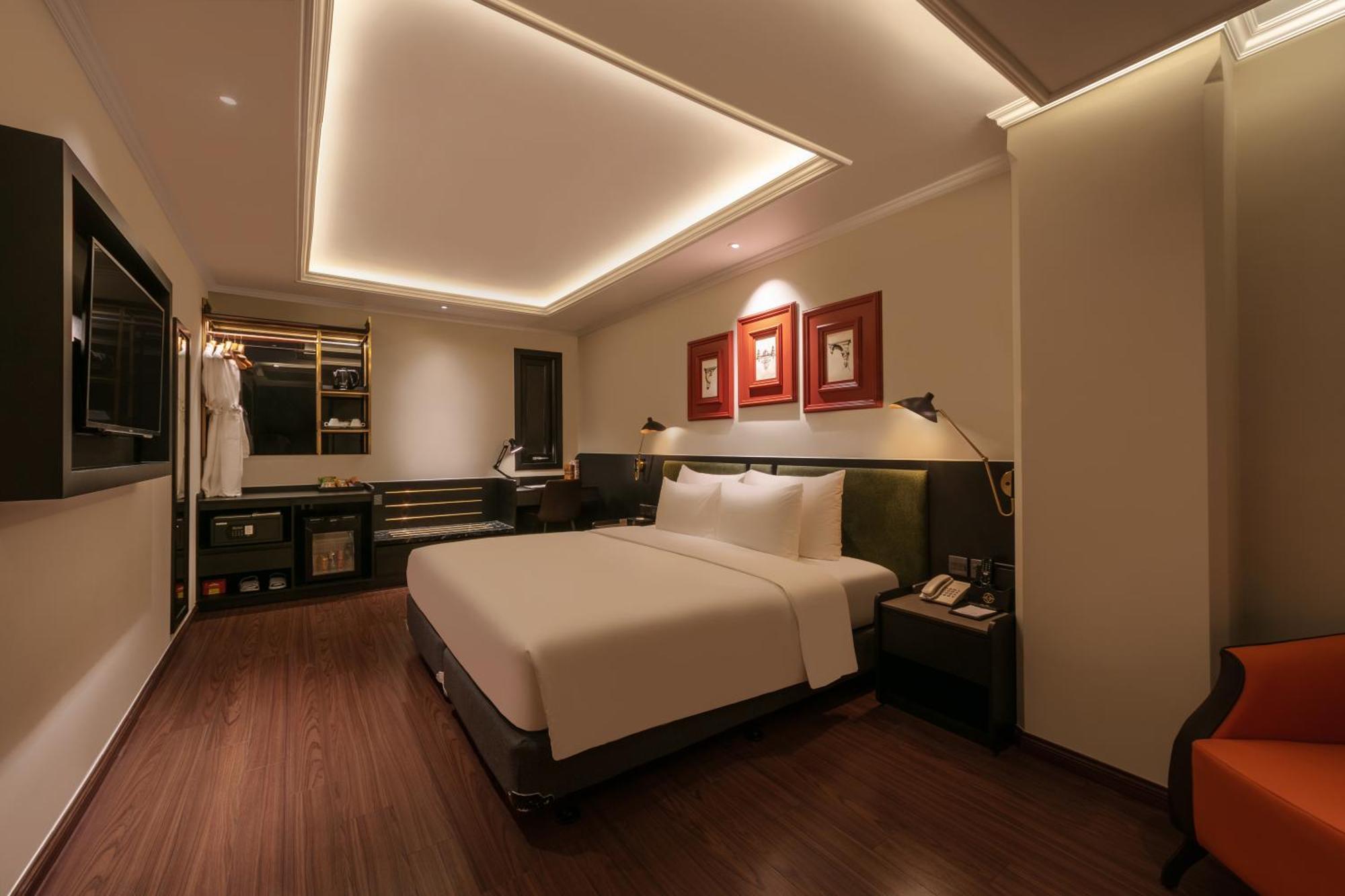 Deluxe Double Room Bathtub No window