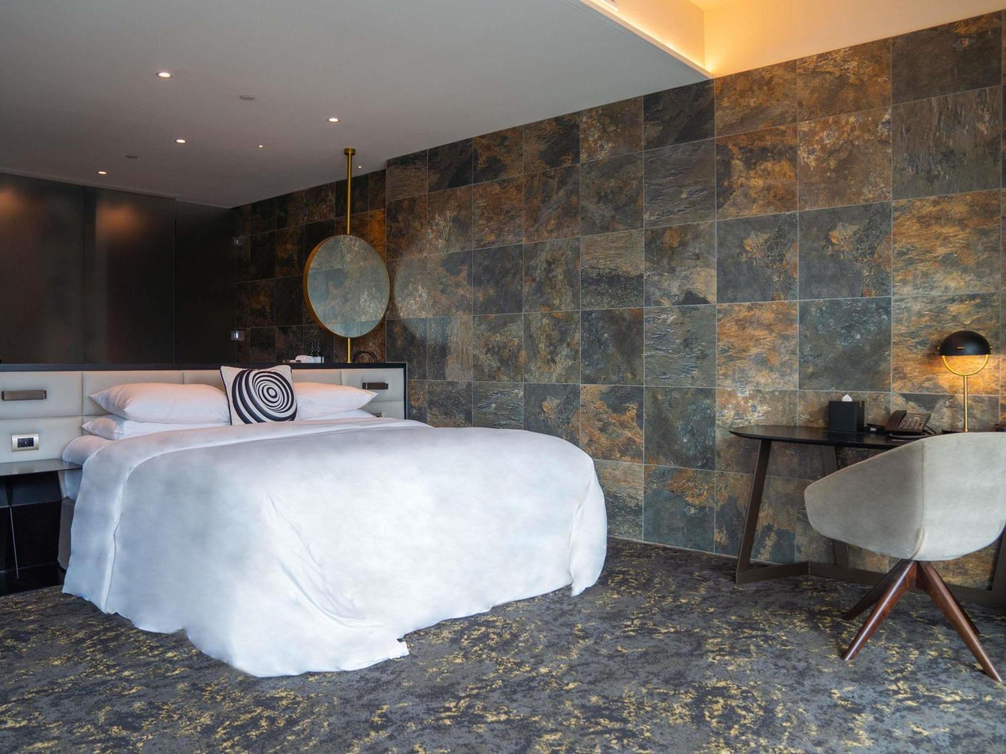 Studio King Room,1714096784:JPEG