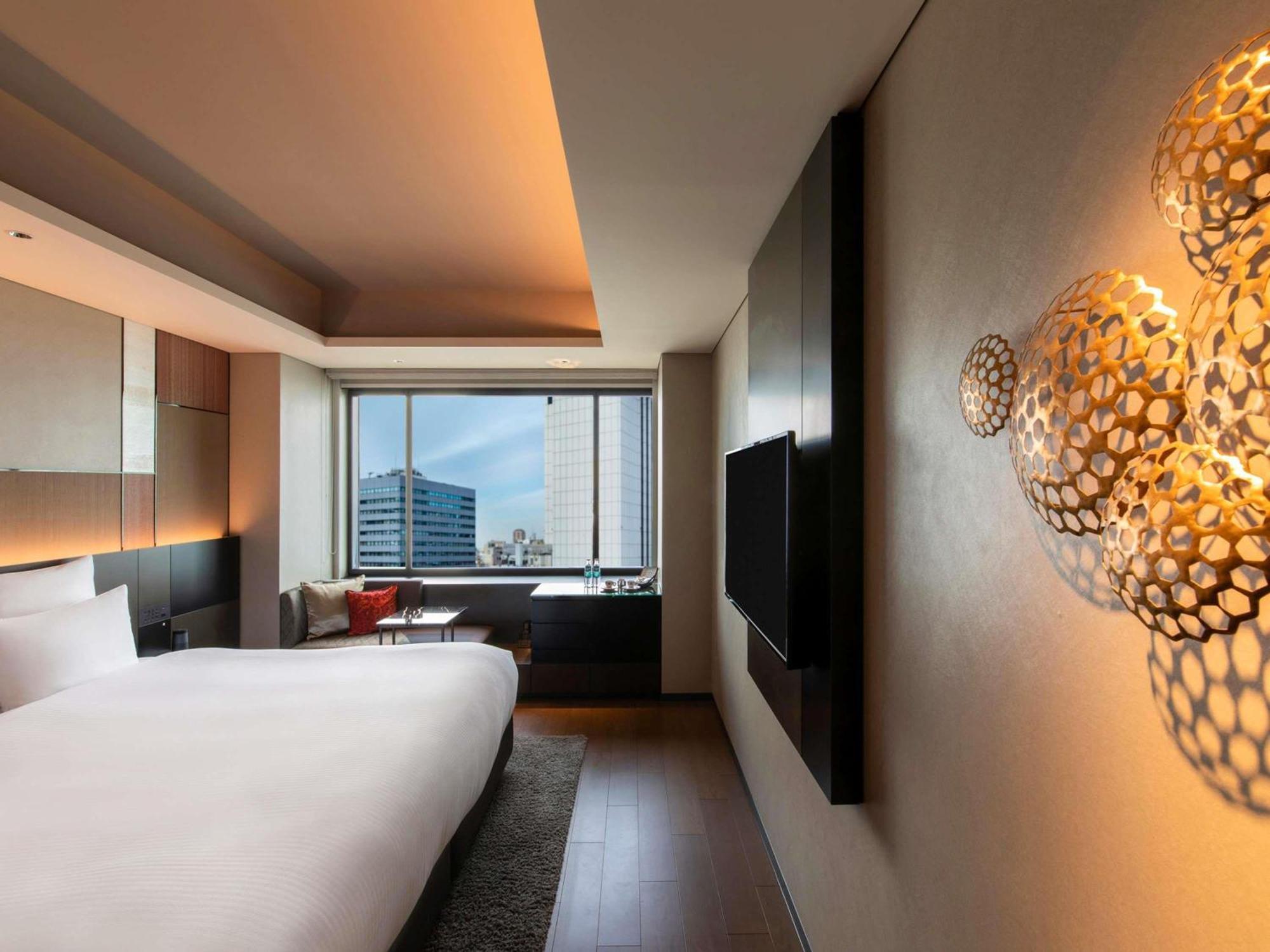 Superior Executive King Room Lounge Access