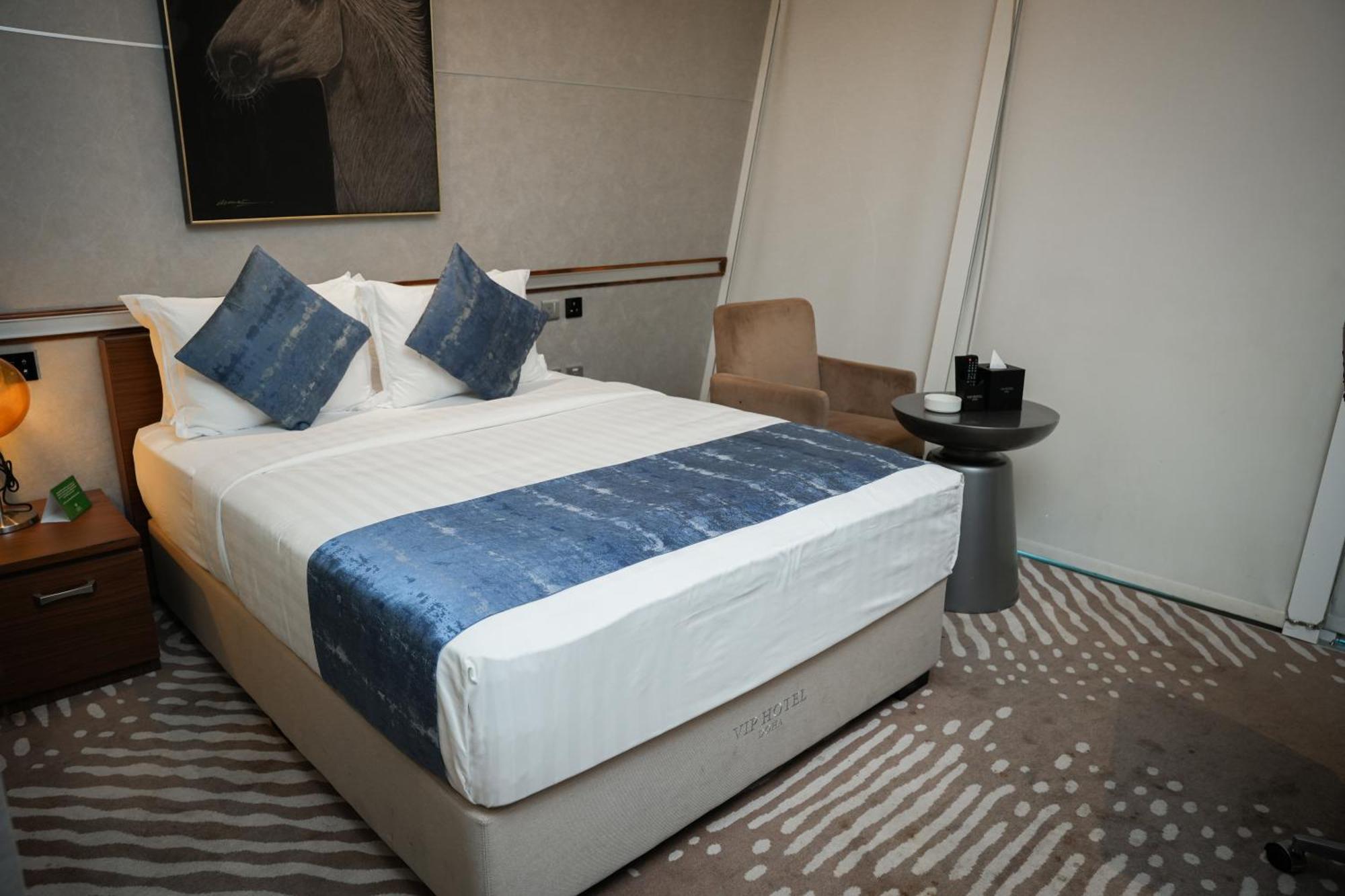 Standard Queen Room