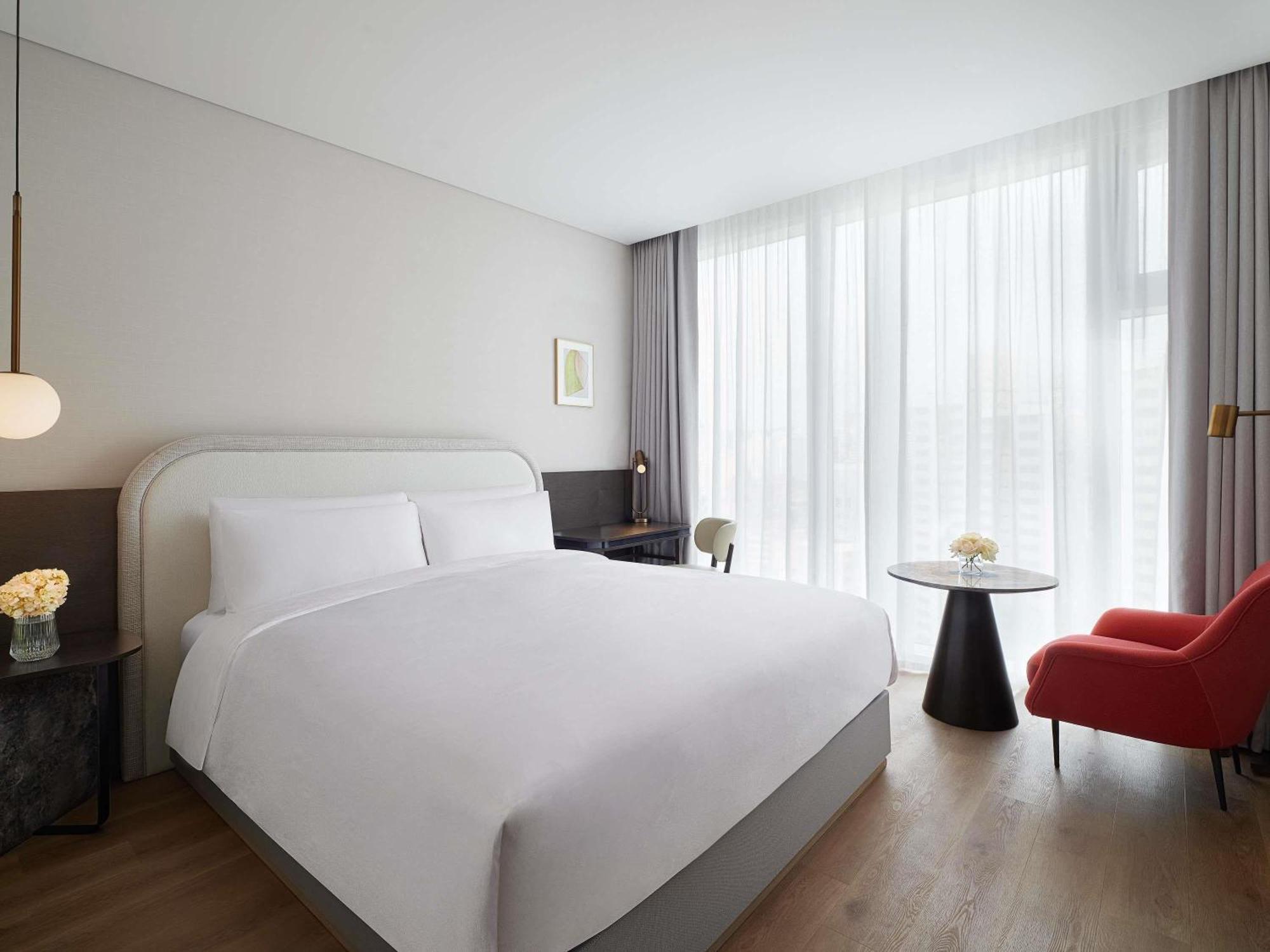 Superior with 1 King Bed, City View,1714189298:JPEG