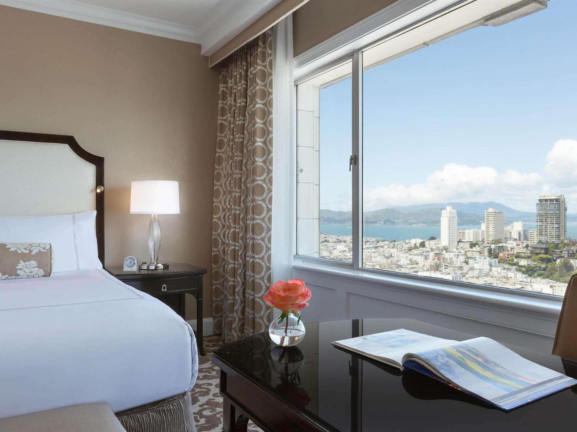 Signature King Room with Bay View,1716991559:JPEG