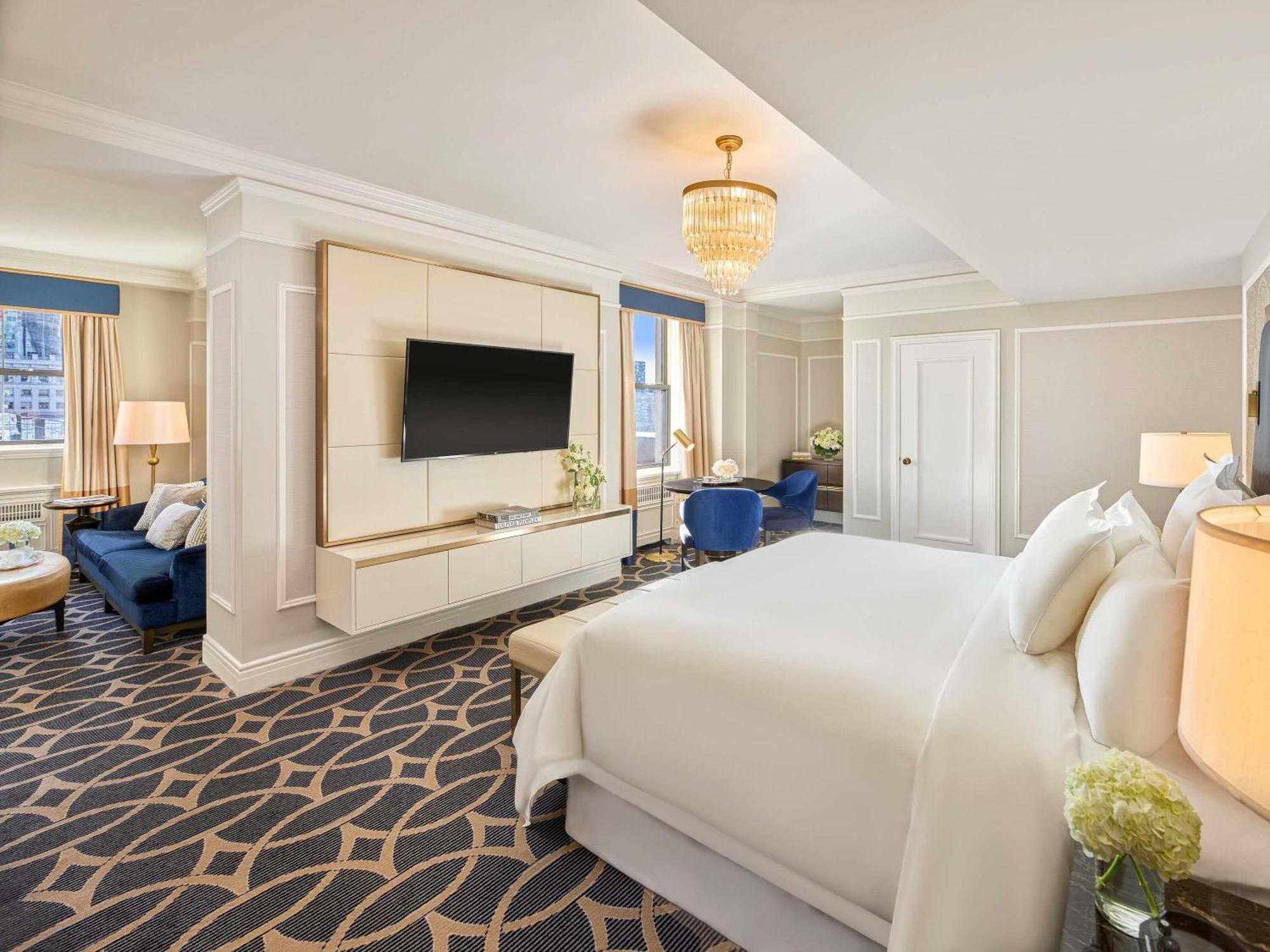 Signature Fairmont Gold Zimmer mit Kingsize-Bett