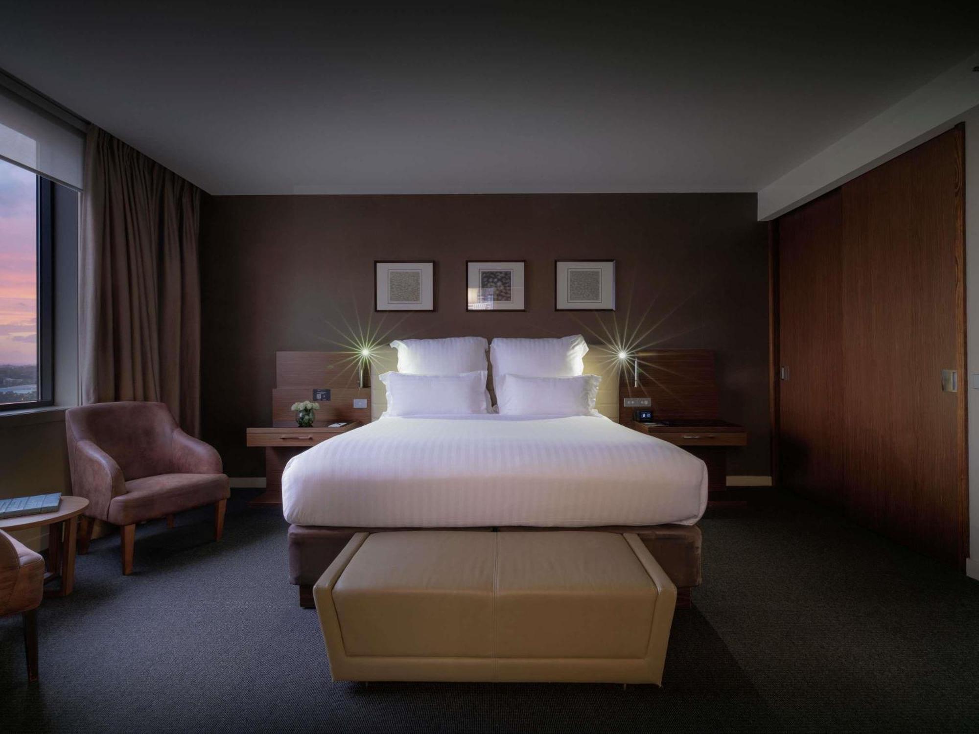 Executive King Suite with Spa Bath - Lounge Access