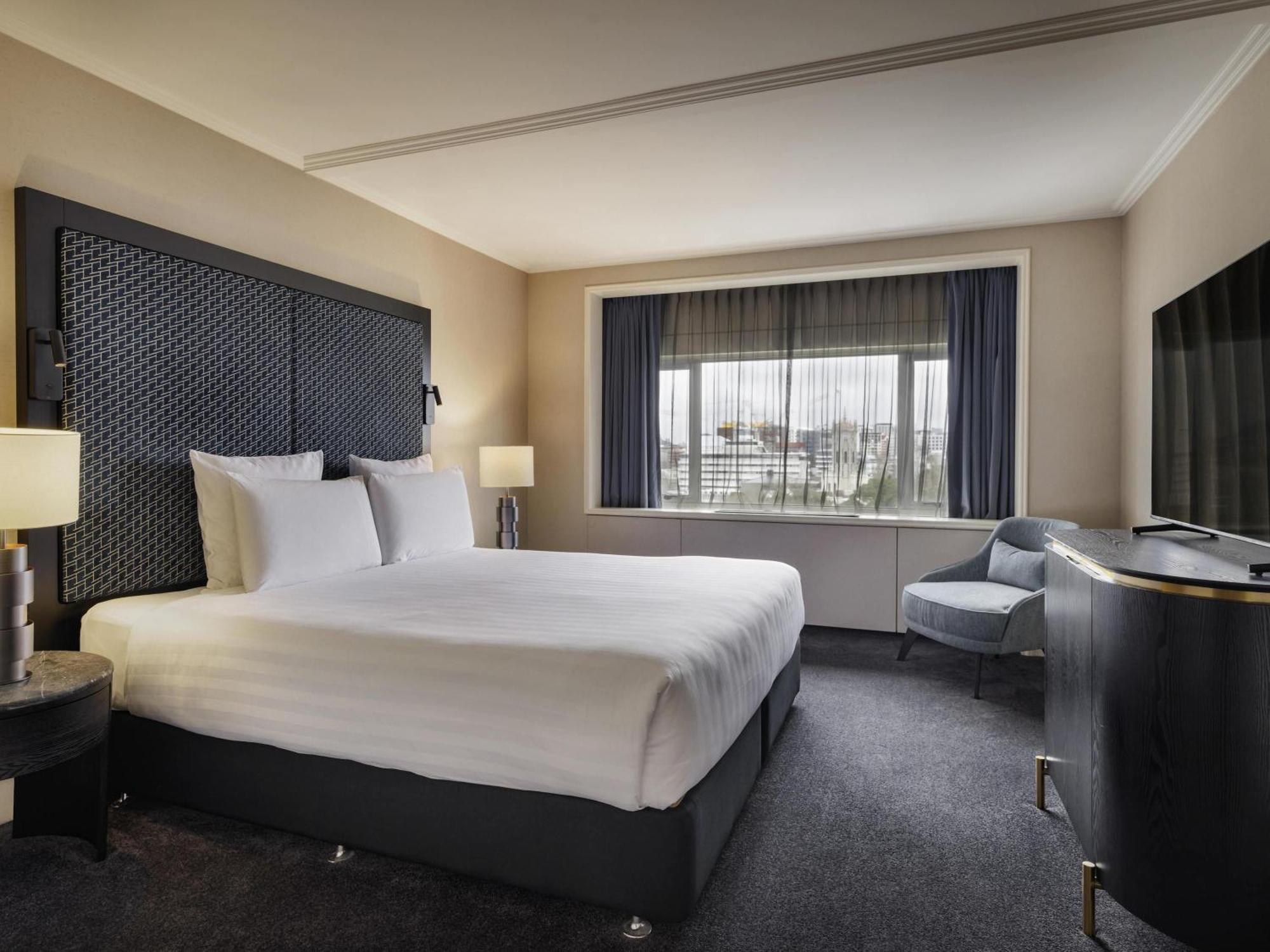 Junior King Suite