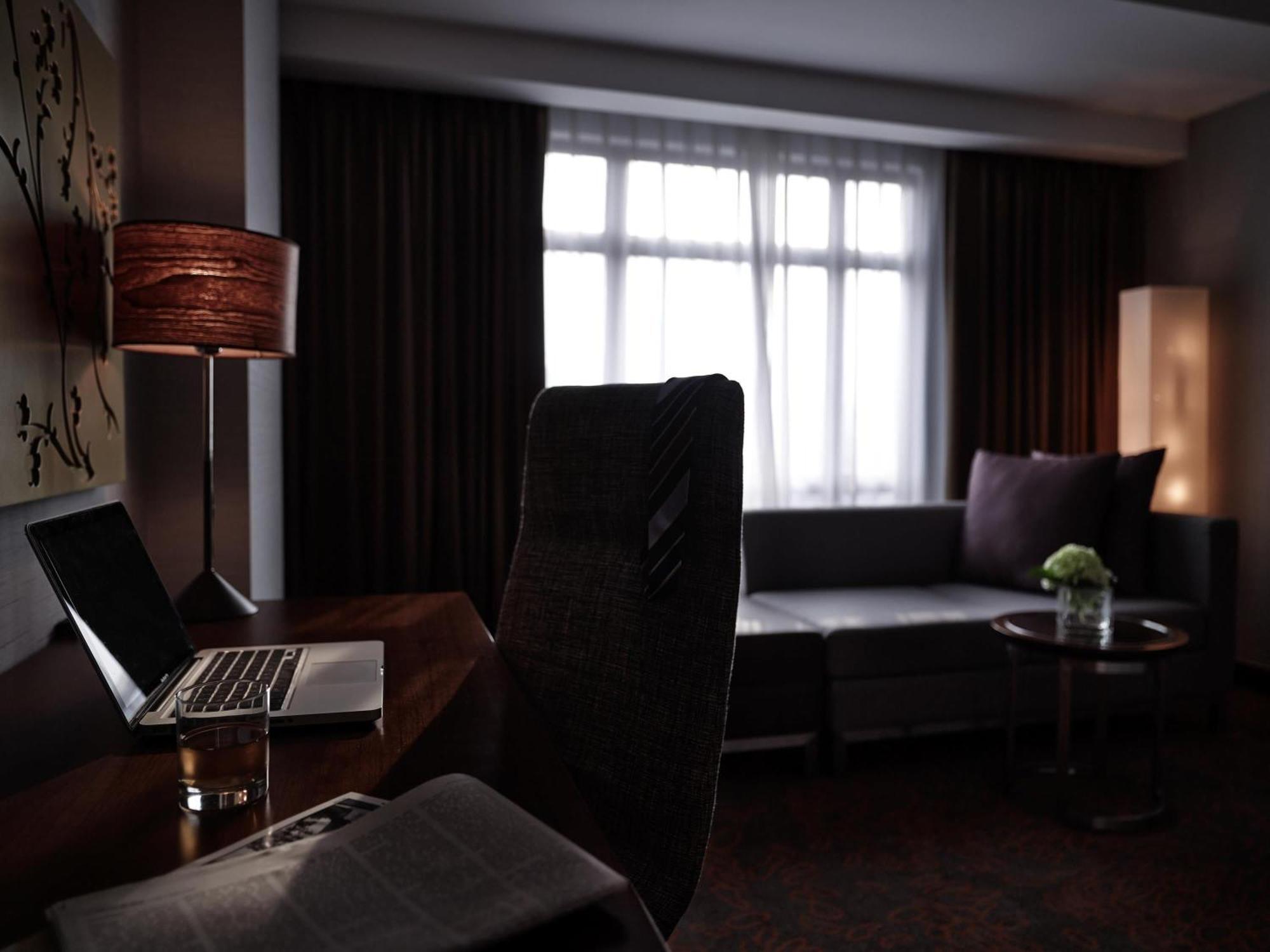 Deluxe Executive King Room City View